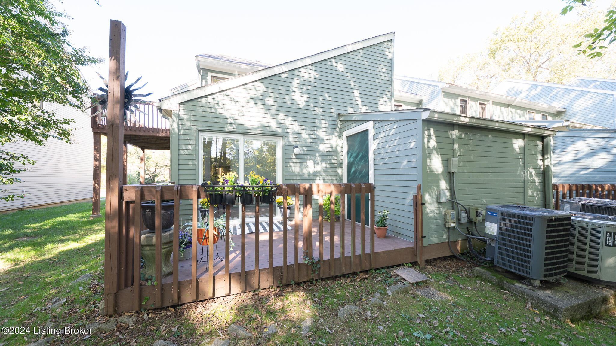 354 Crescent Spring Dr