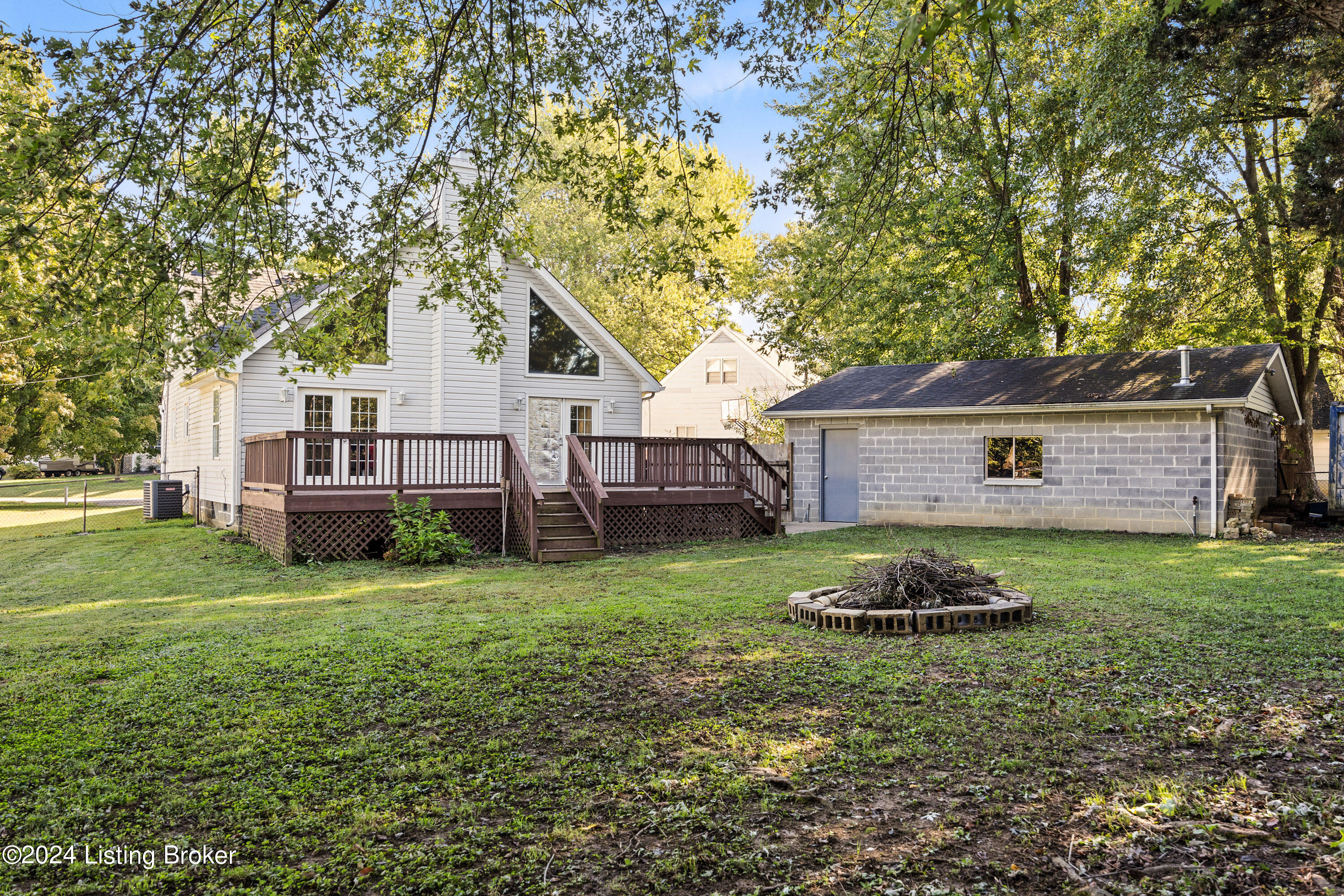9210 Trenta Ln