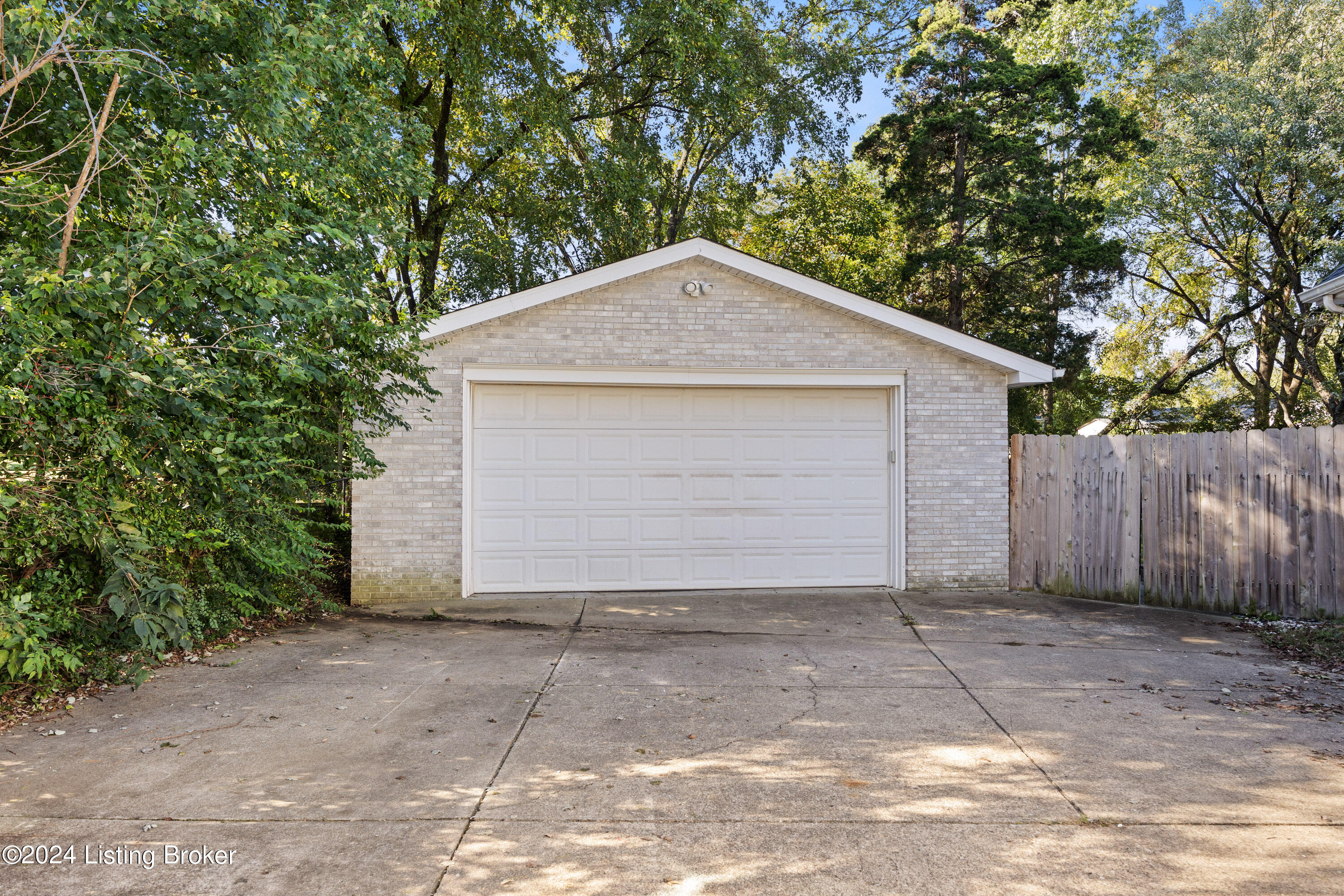 9210 Trenta Ln