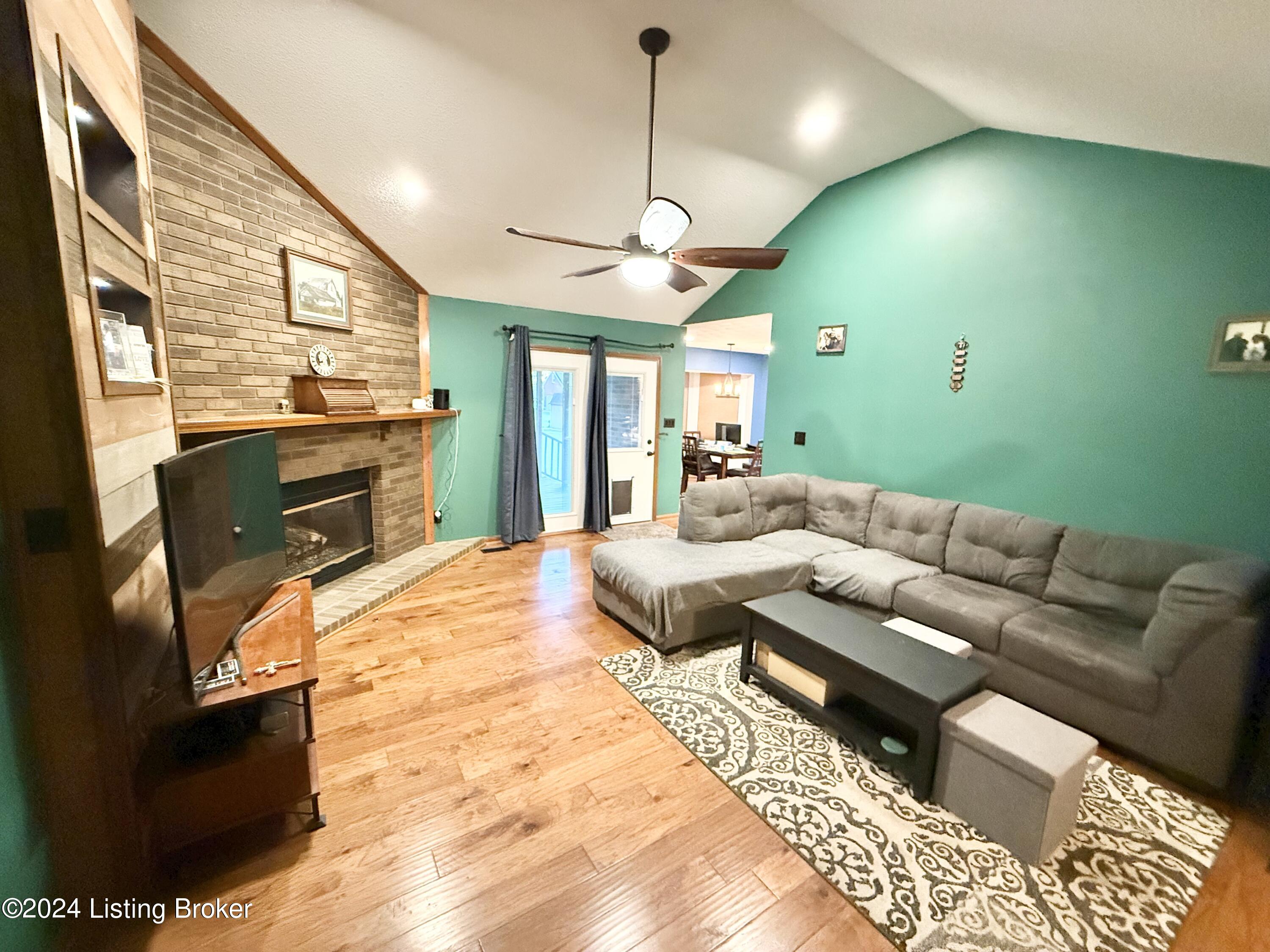 1301 Worth Ave