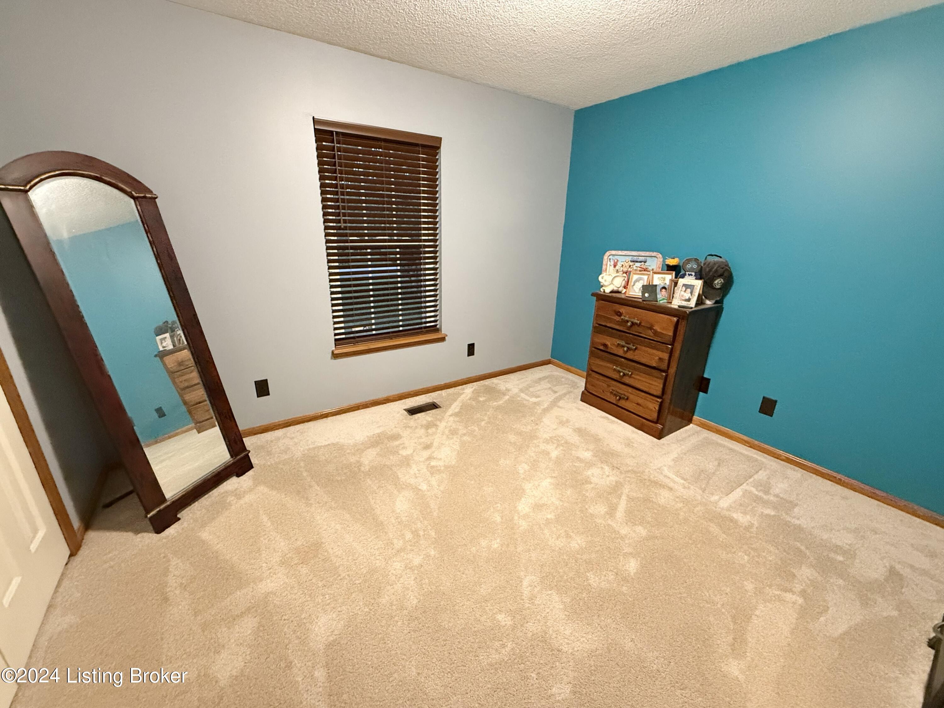 1301 Worth Ave
