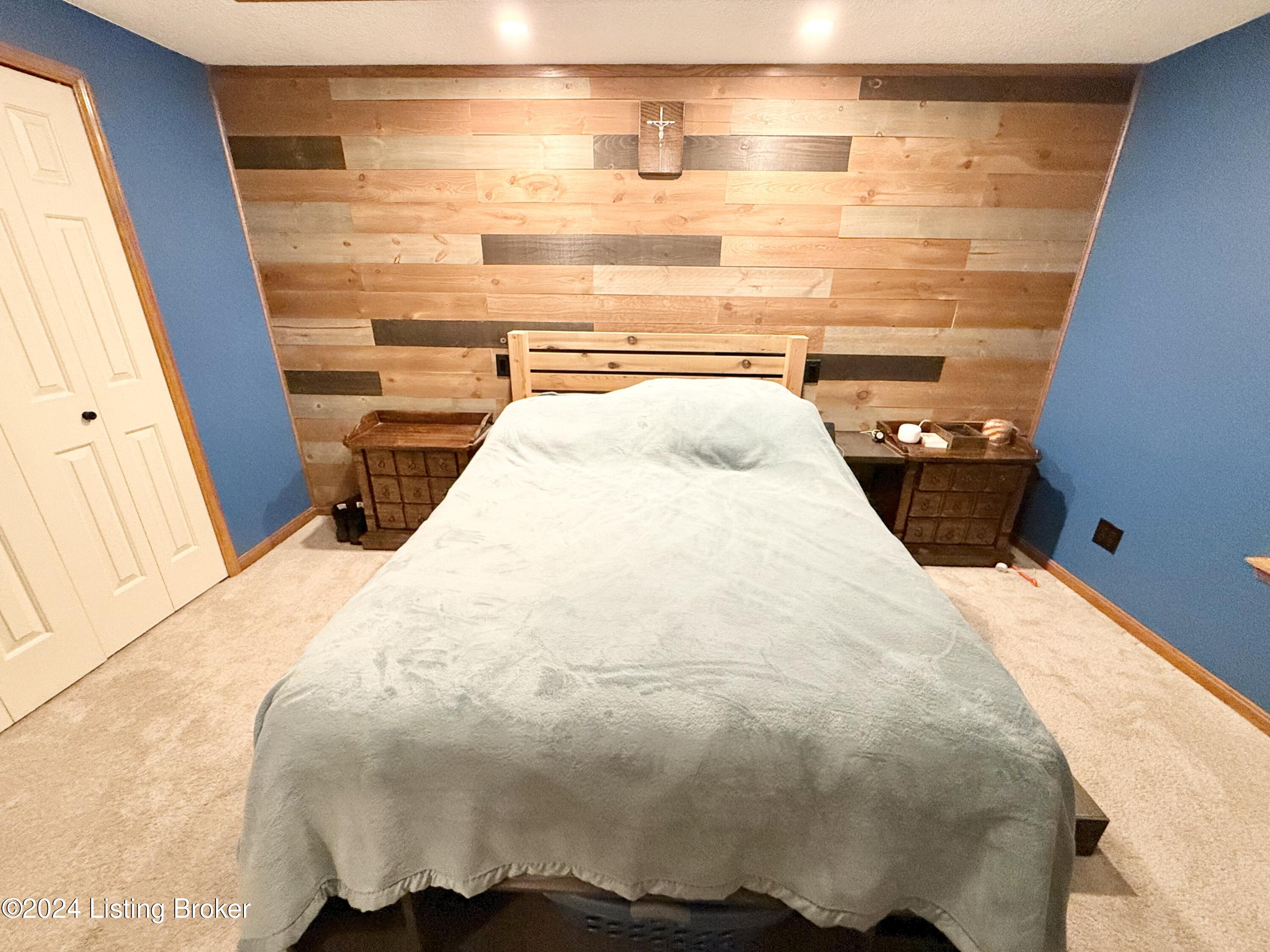 1301 Worth Ave