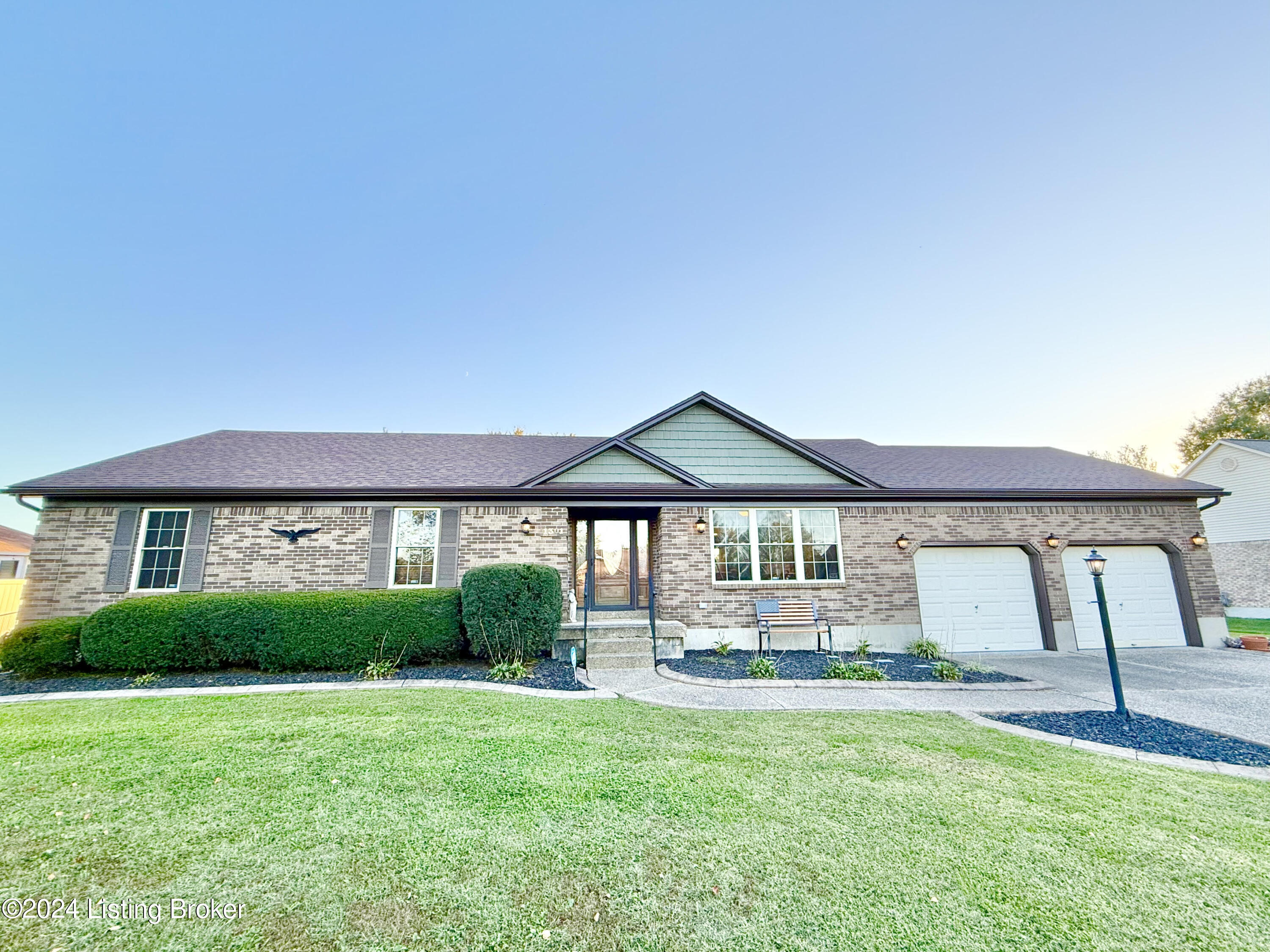 1301 Worth Ave