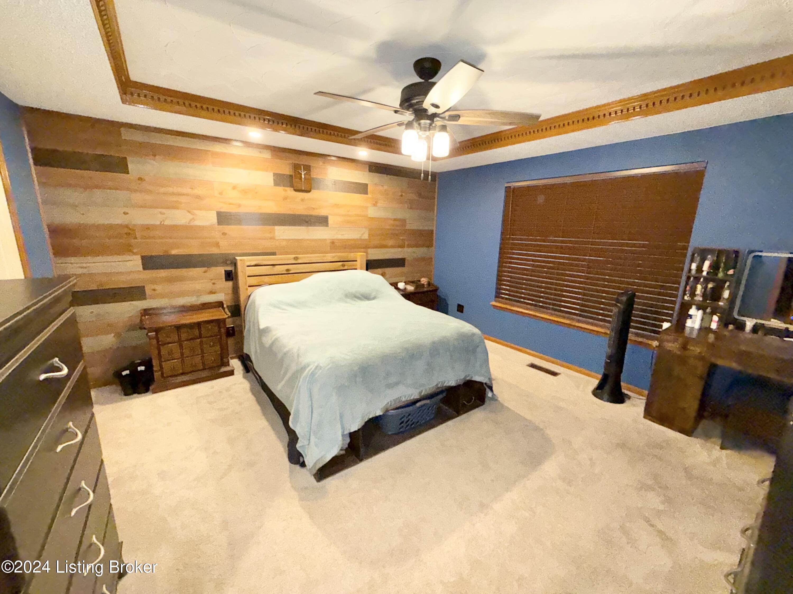 1301 Worth Ave
