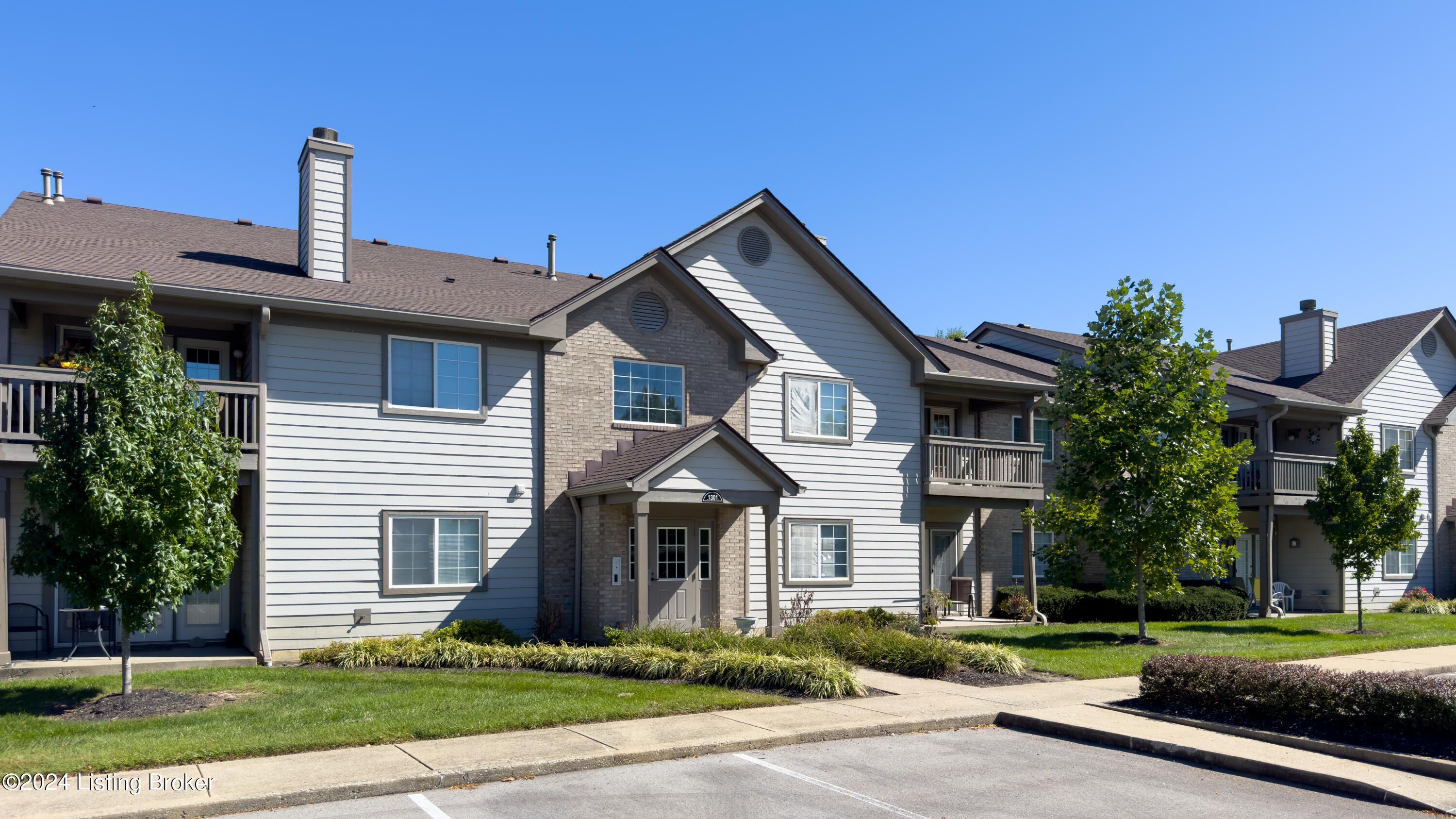 1301 Swan Pointe Blvd 102