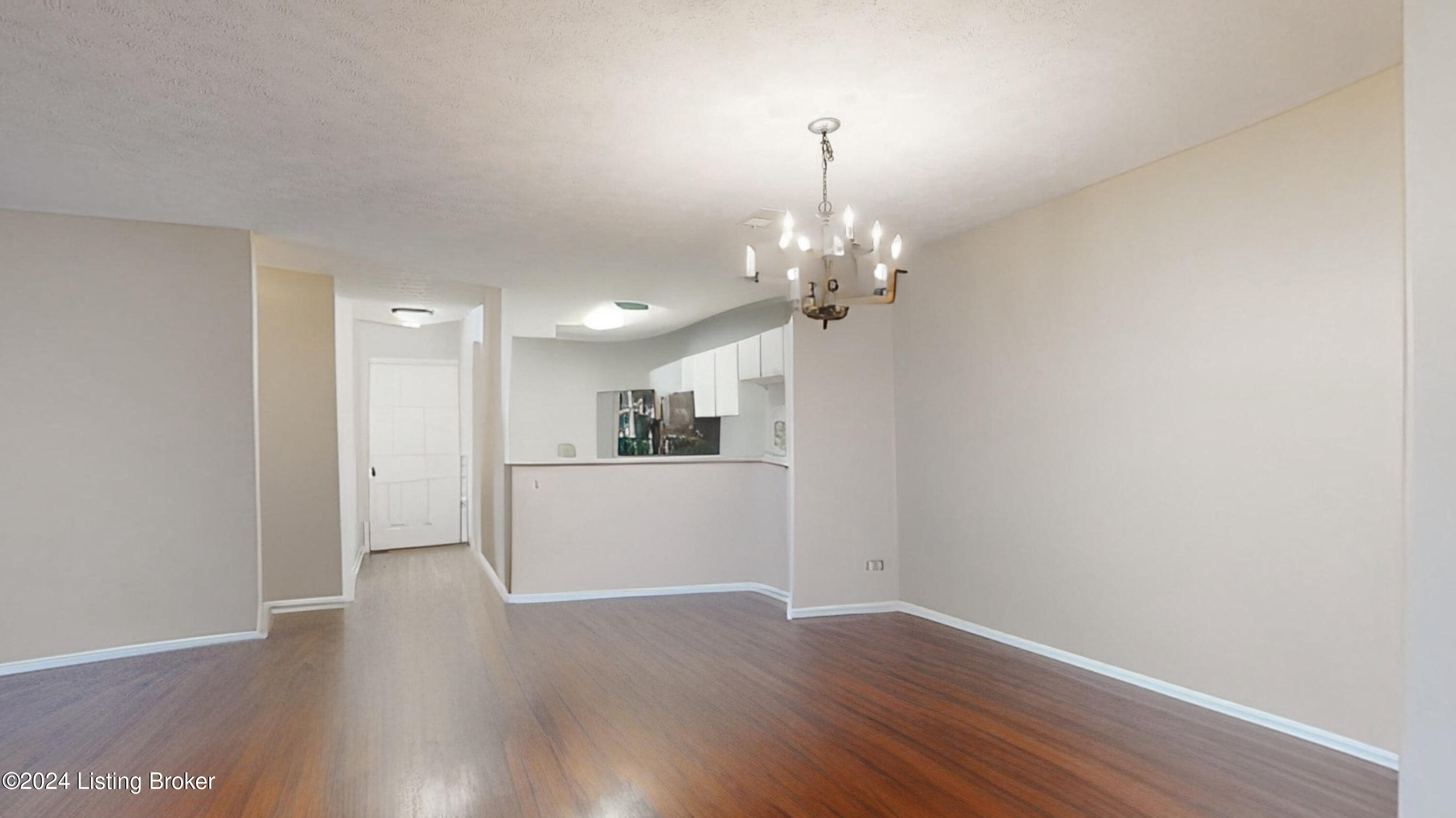1301 Swan Pointe Blvd 102