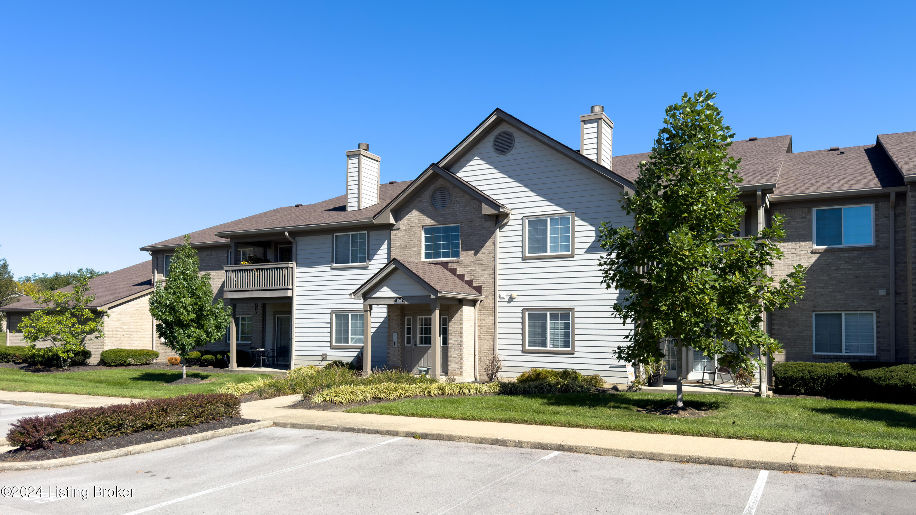 1301 Swan Pointe Blvd 102