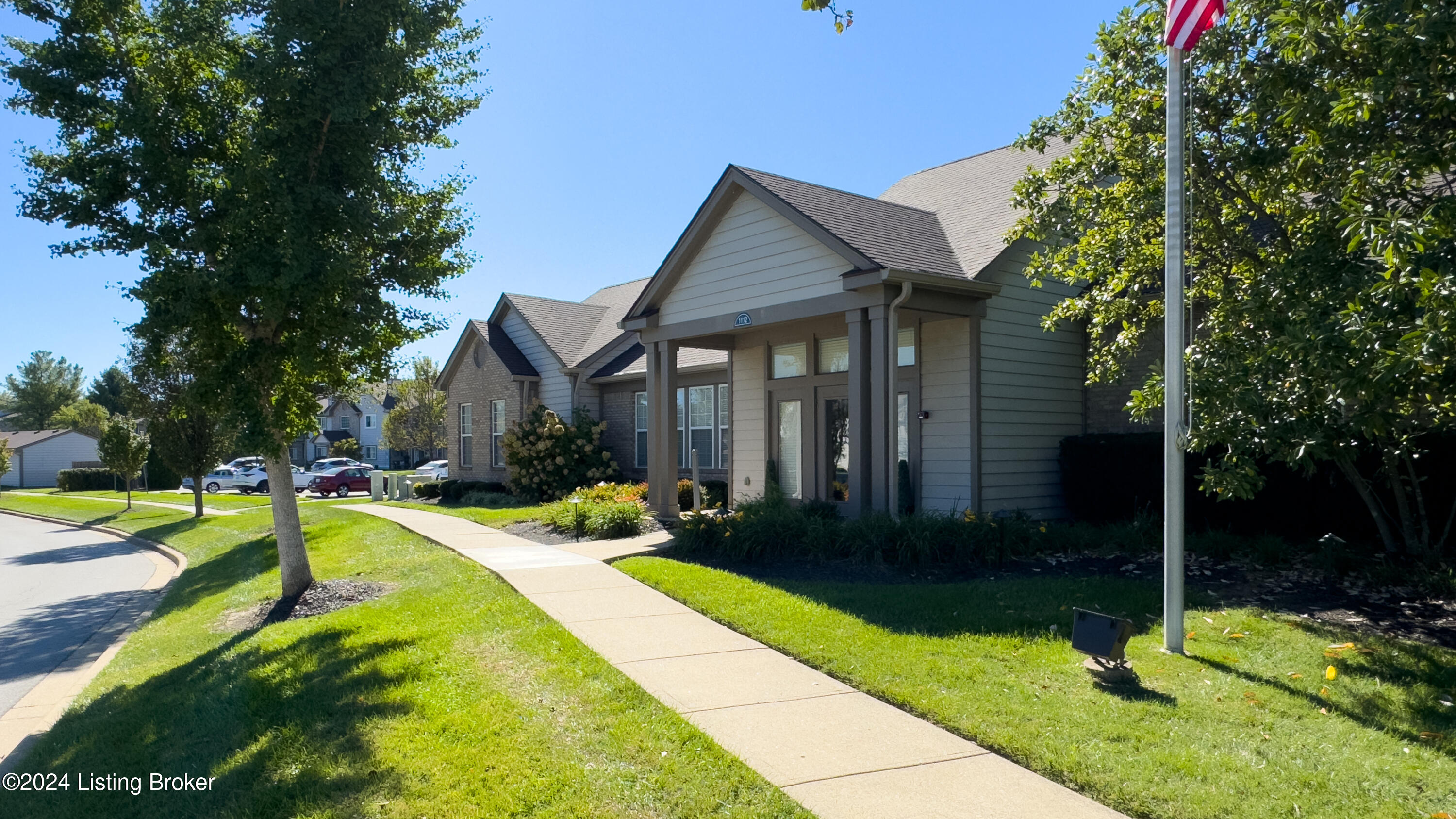 1301 Swan Pointe Blvd 102