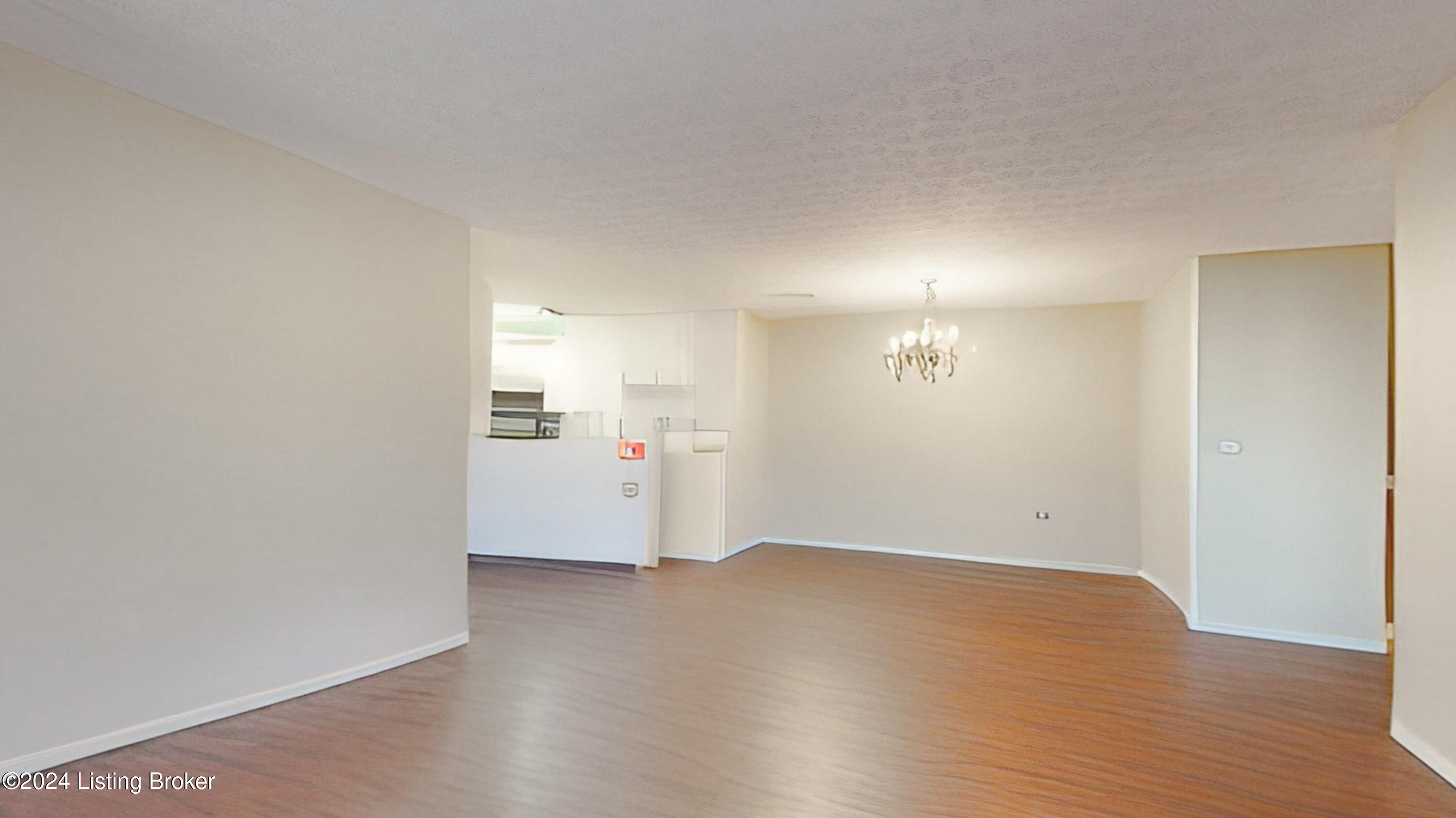 1301 Swan Pointe Blvd 102