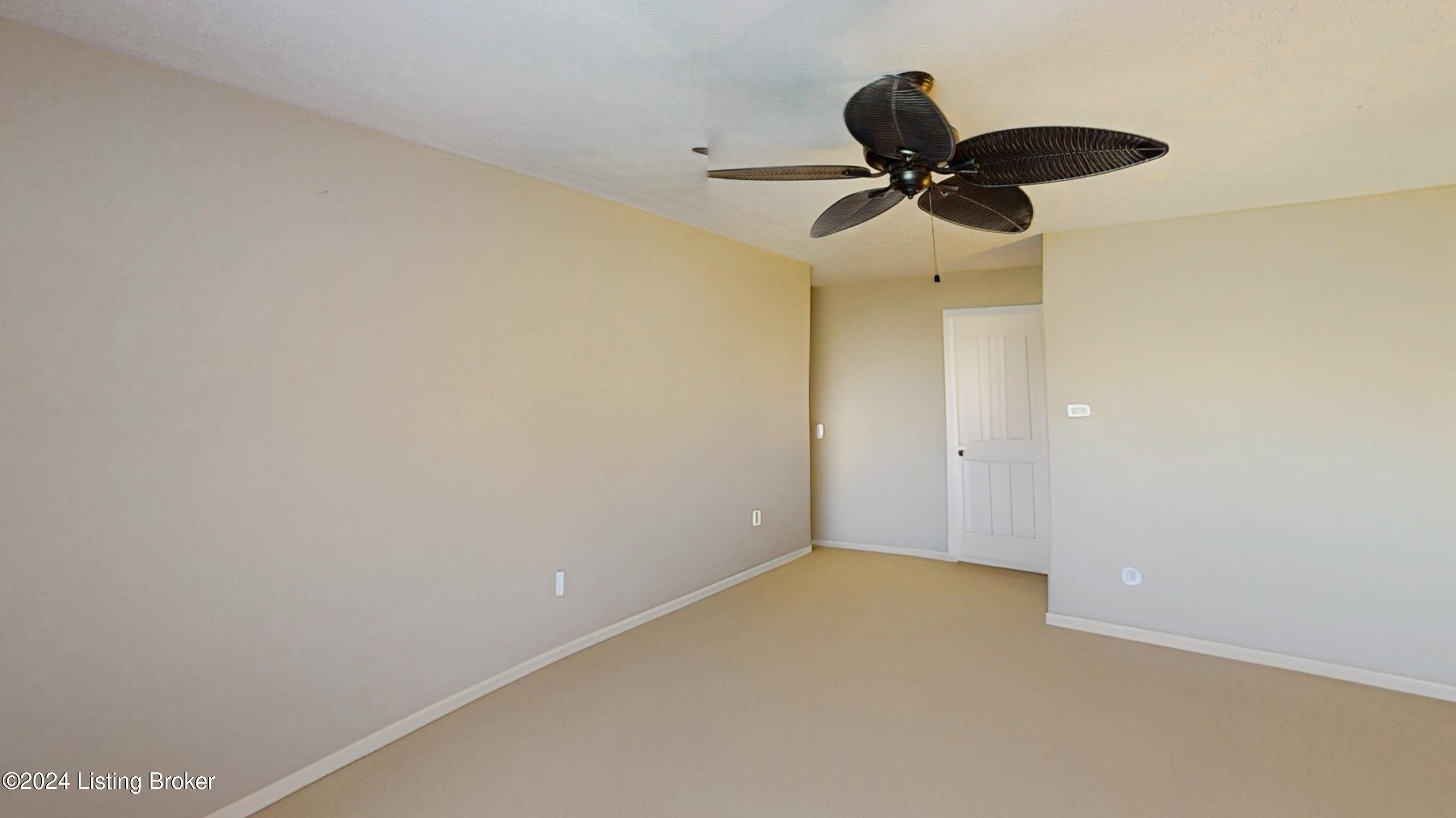 1301 Swan Pointe Blvd 102