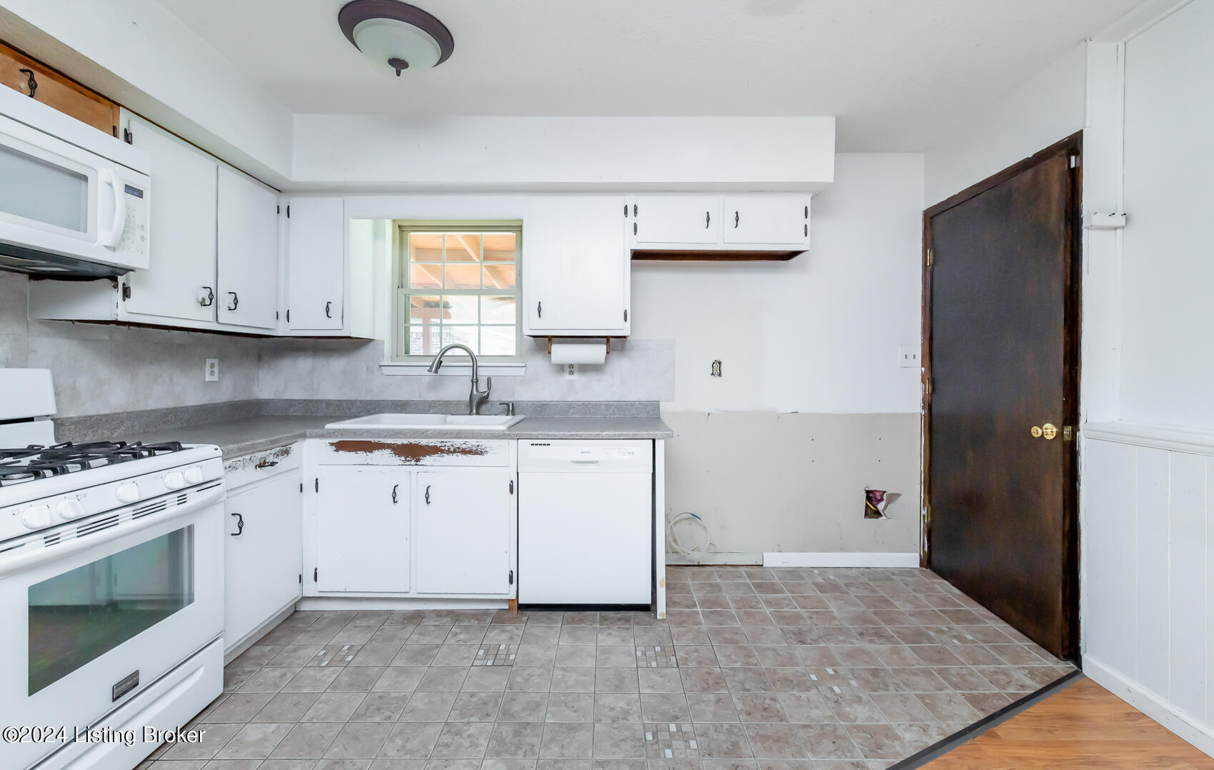 3618 Ripple Creek Dr