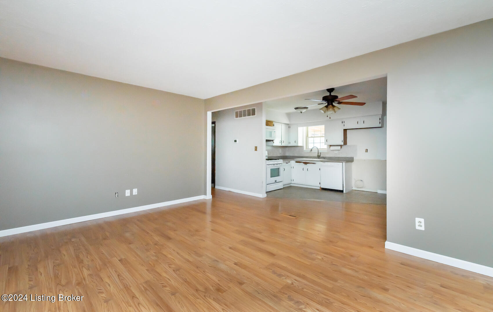 3618 Ripple Creek Dr