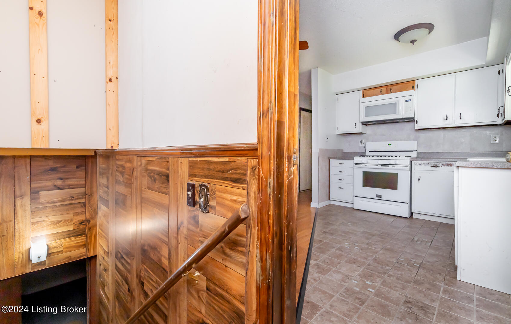 3618 Ripple Creek Dr