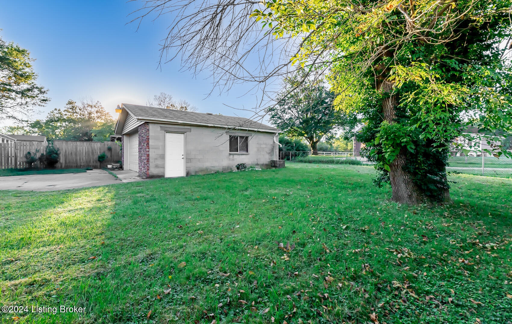 3618 Ripple Creek Dr
