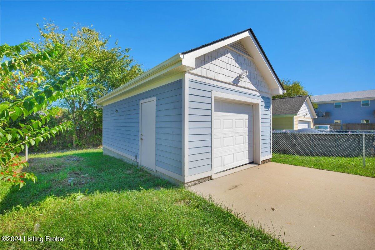 3411 Boxelder Rd