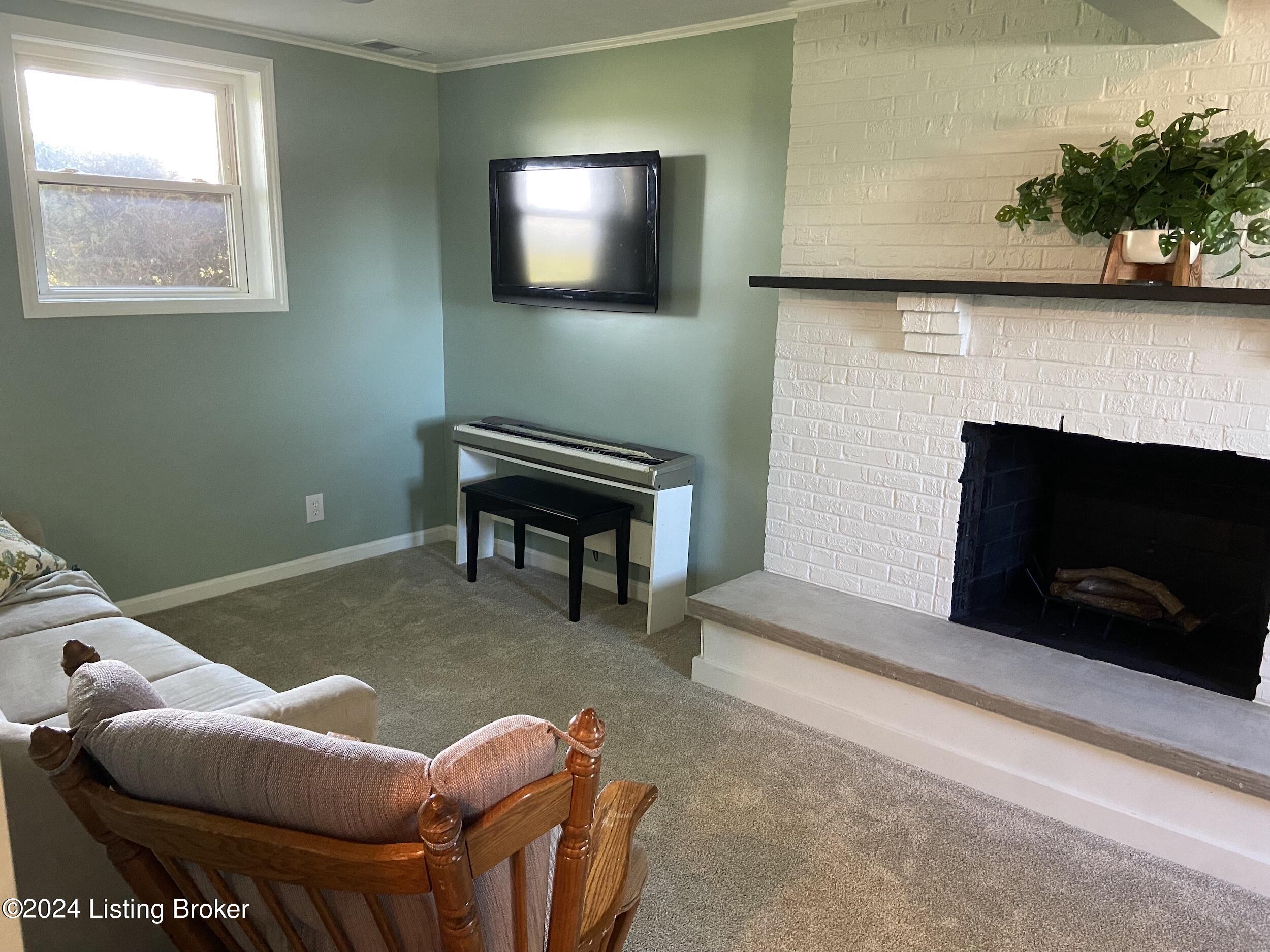 838 Garden Cir
