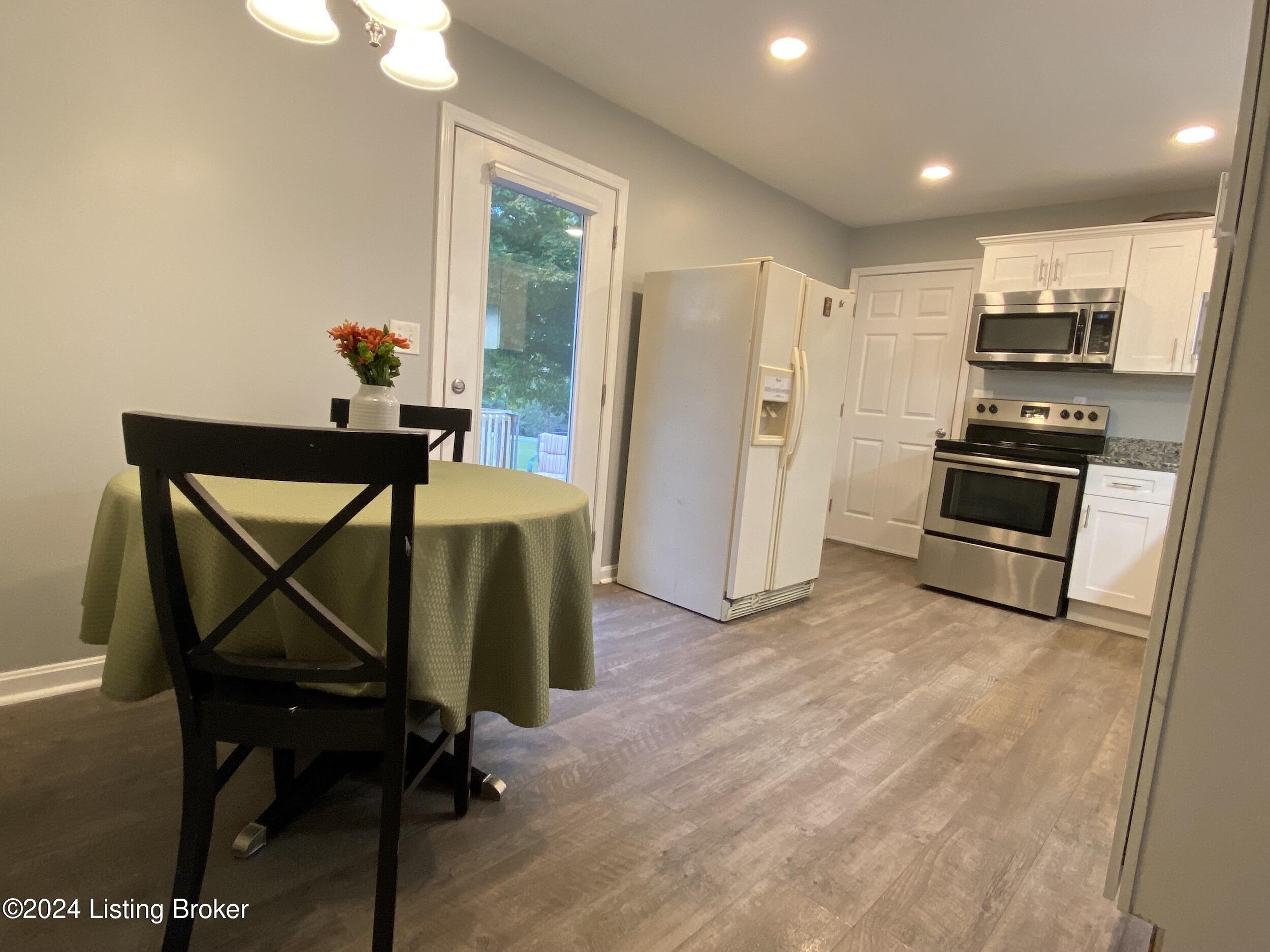 838 Garden Cir