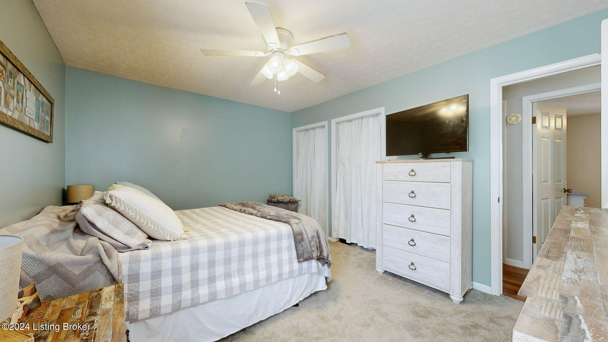 2300 Stephan Ln