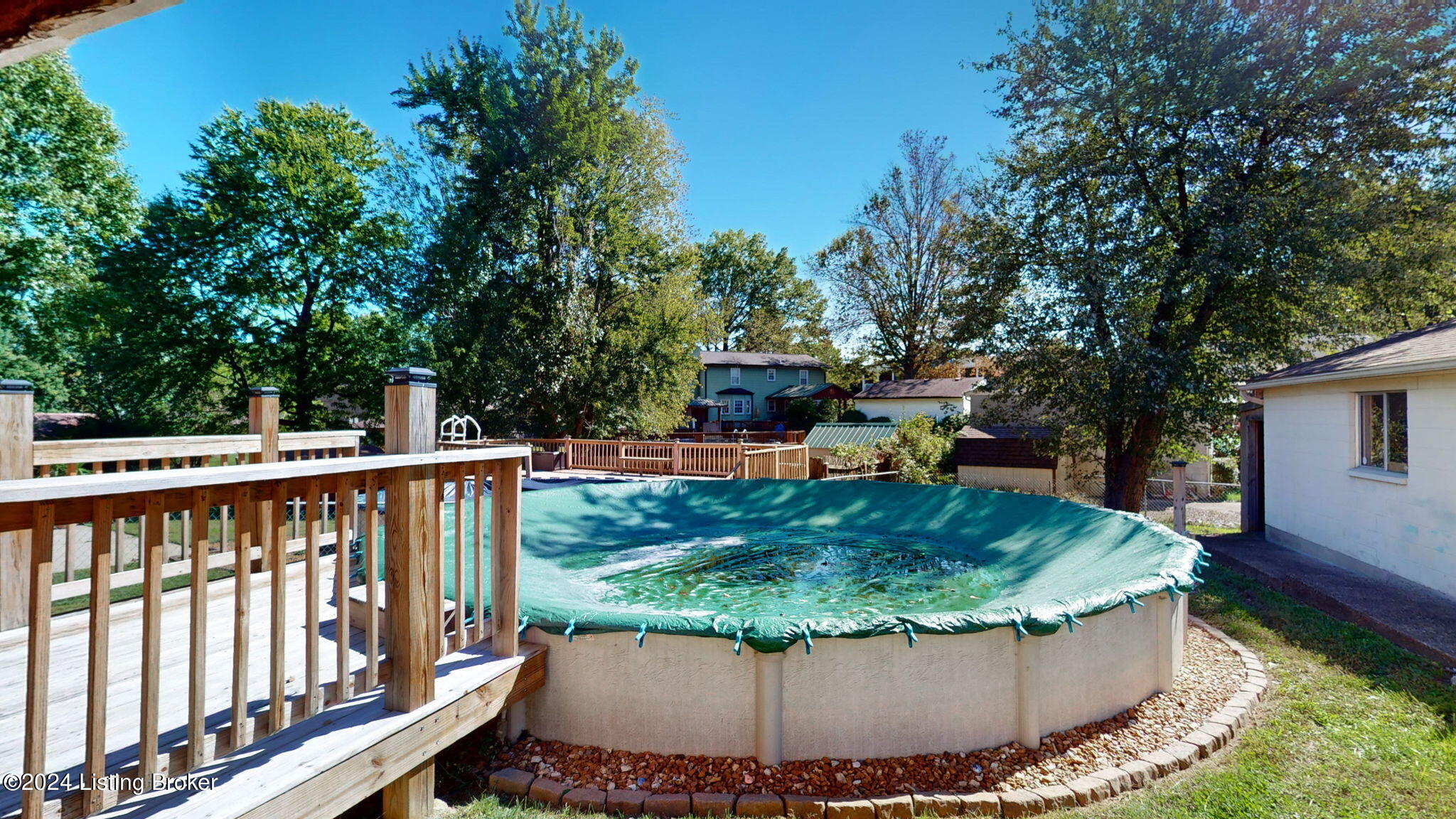 2300 Stephan Ln