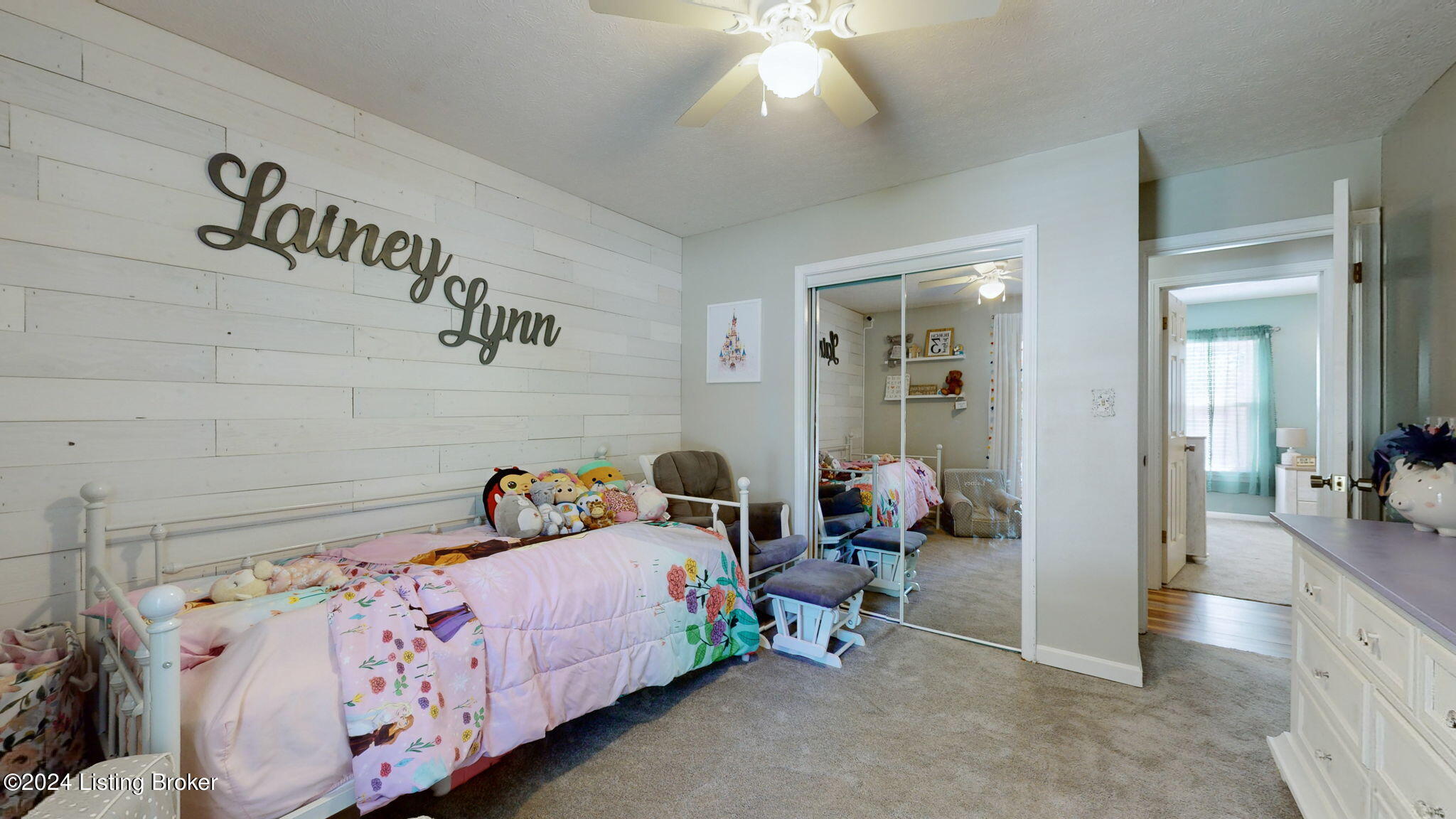 2300 Stephan Ln