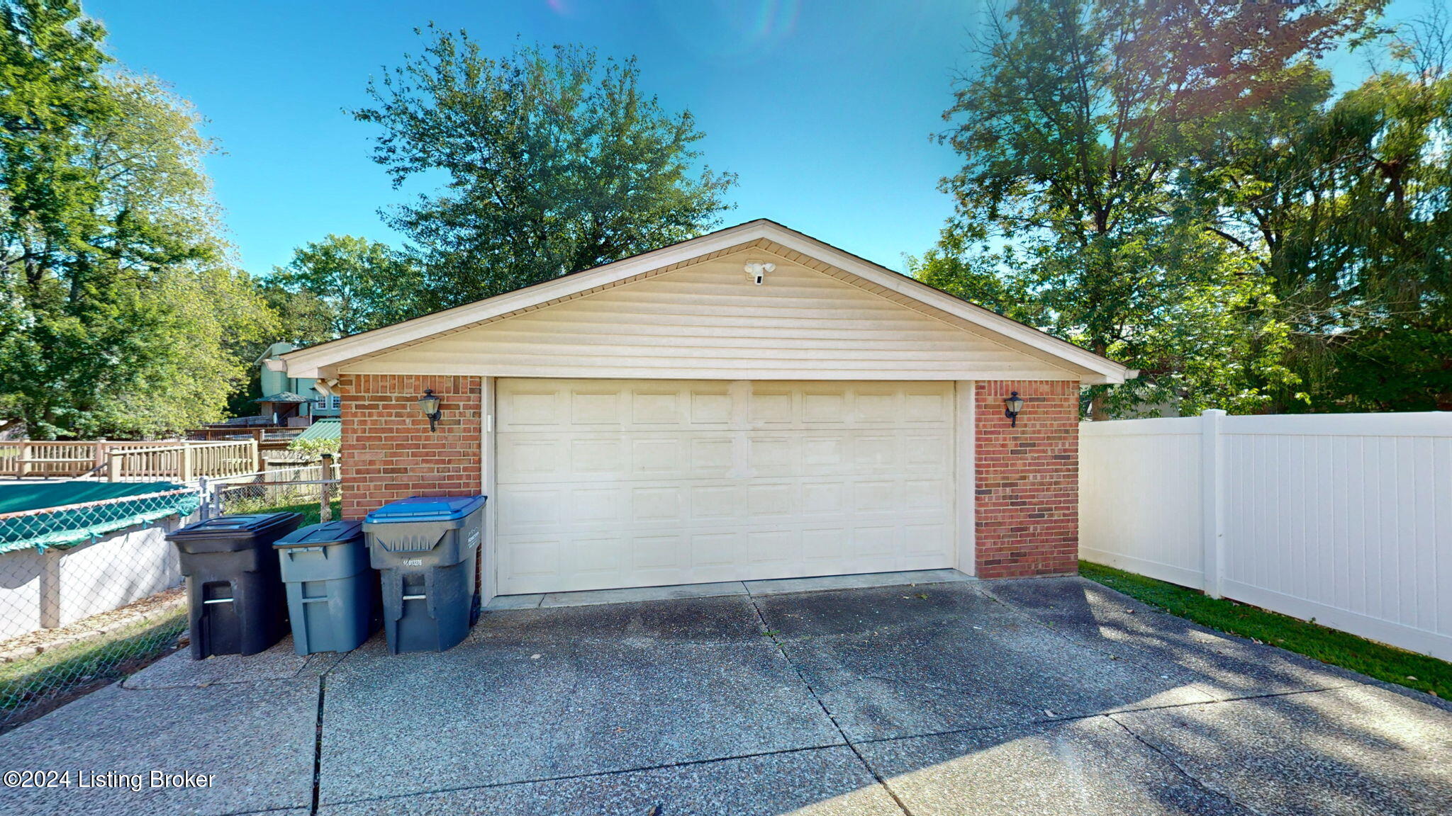 2300 Stephan Ln