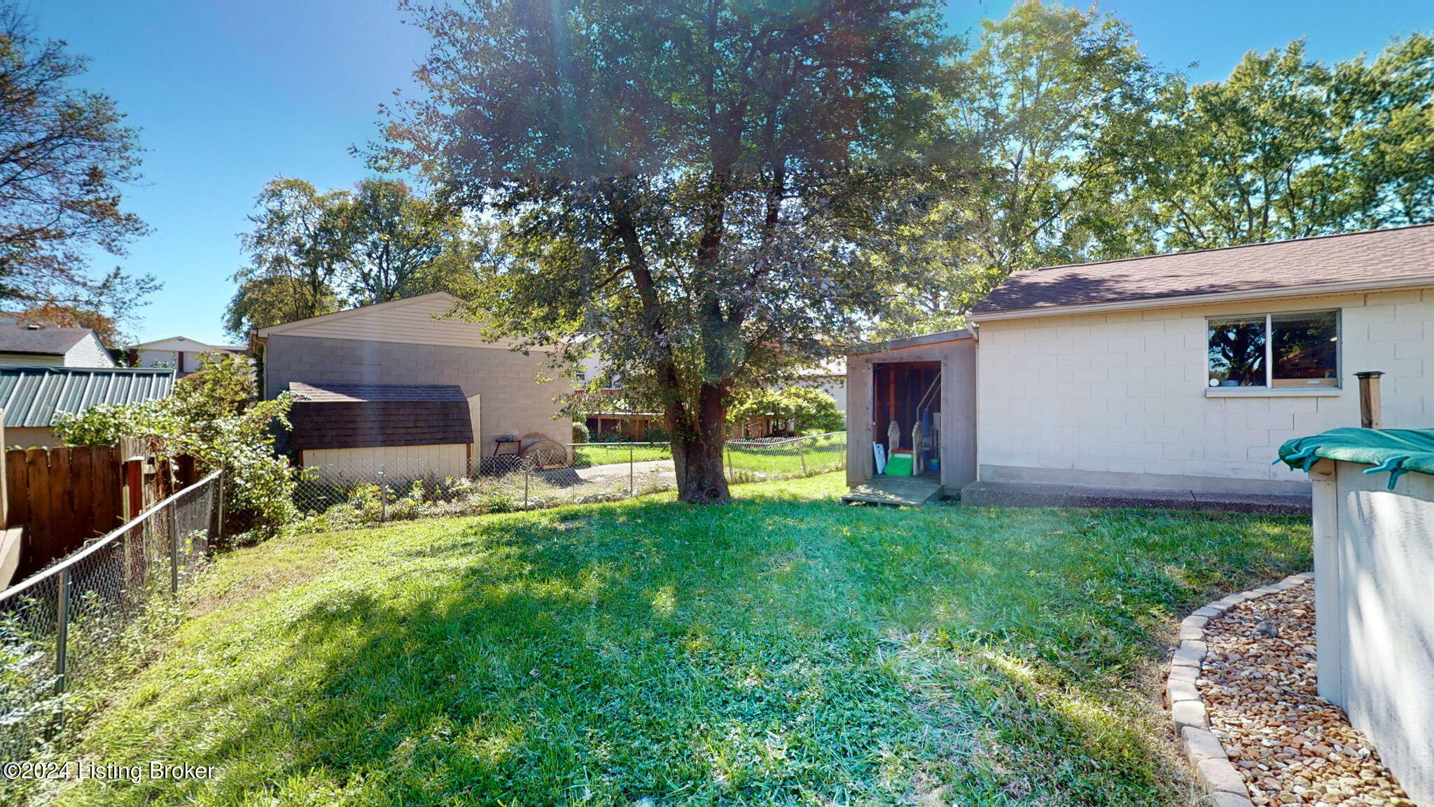 2300 Stephan Ln