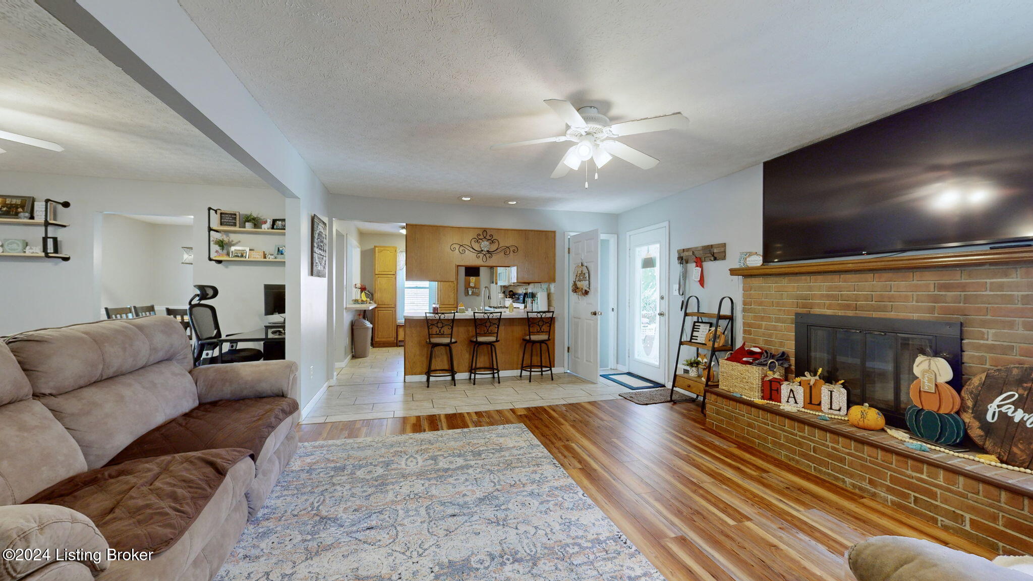 2300 Stephan Ln