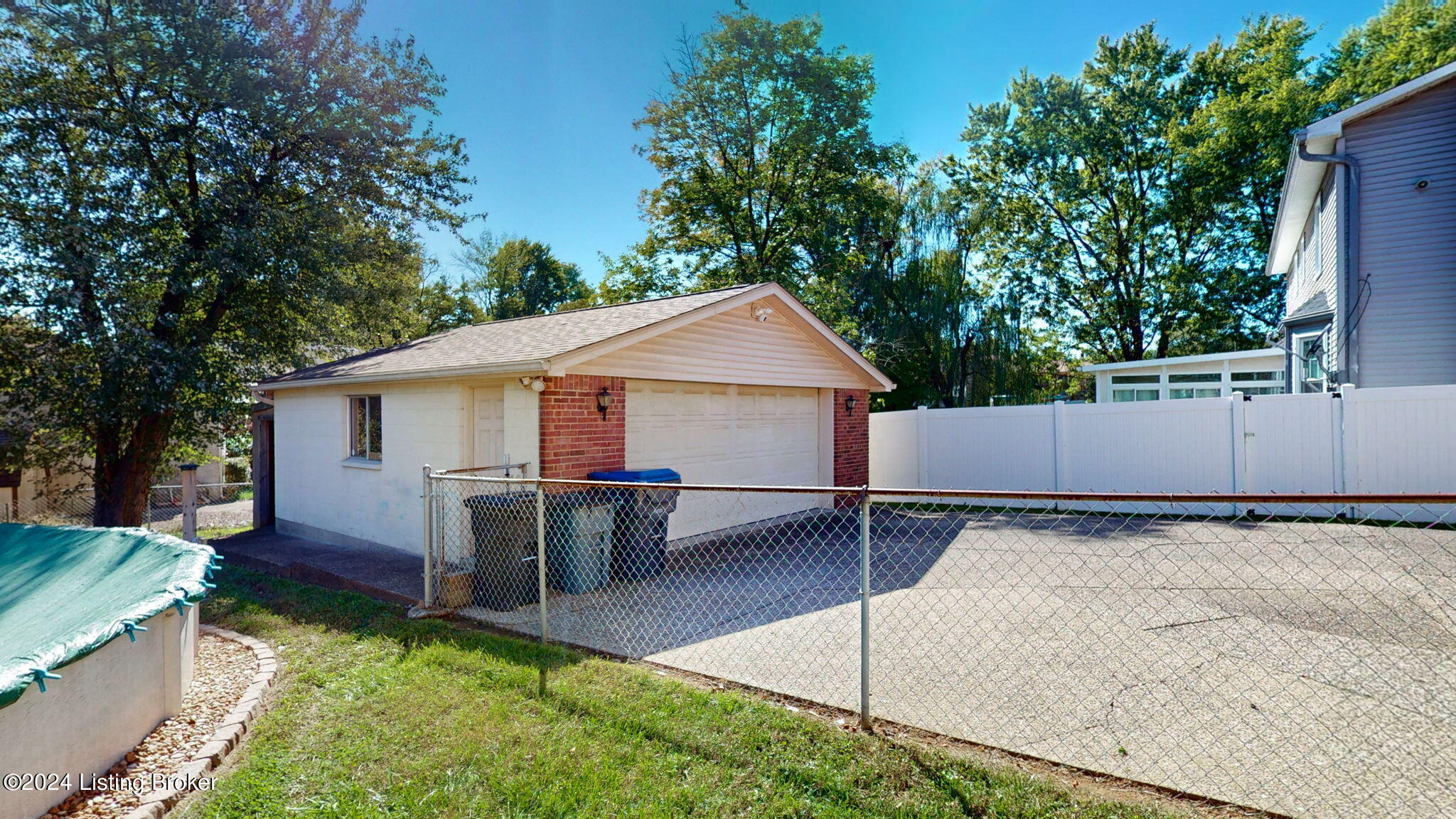 2300 Stephan Ln