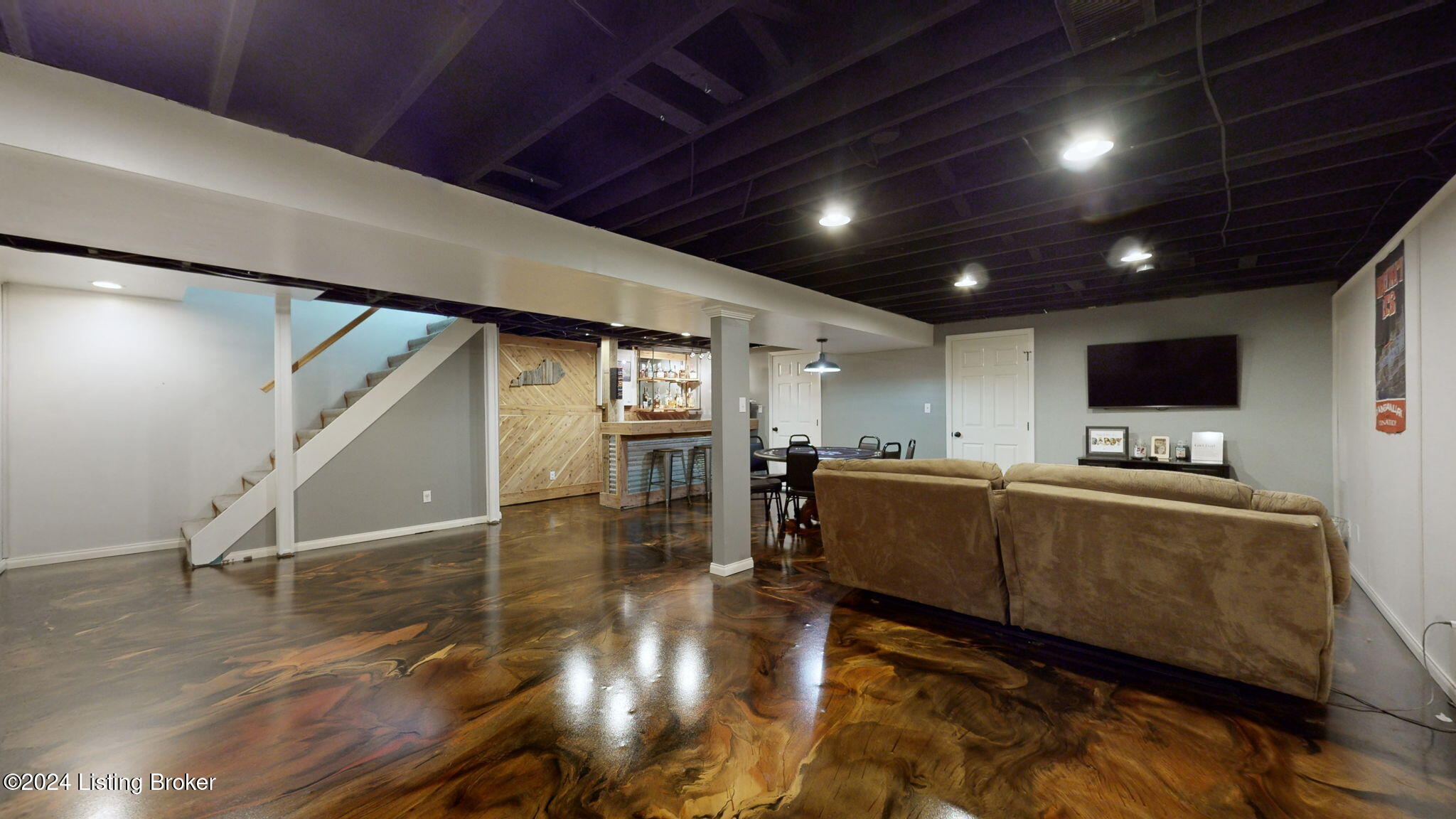 2300 Stephan Ln