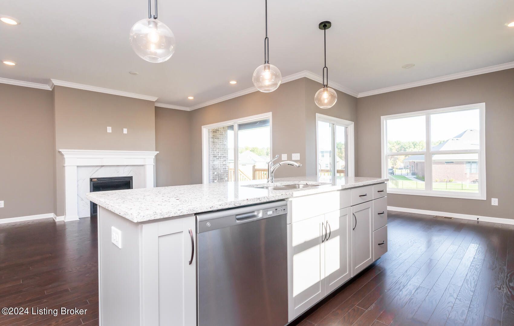15954 Cumberland Lake Cir