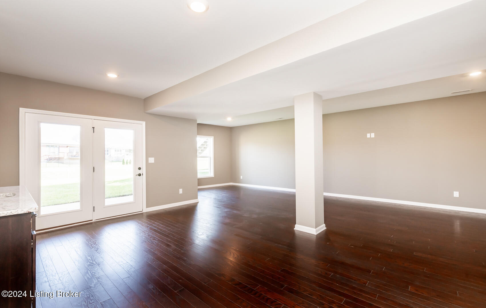15954 Cumberland Lake Cir