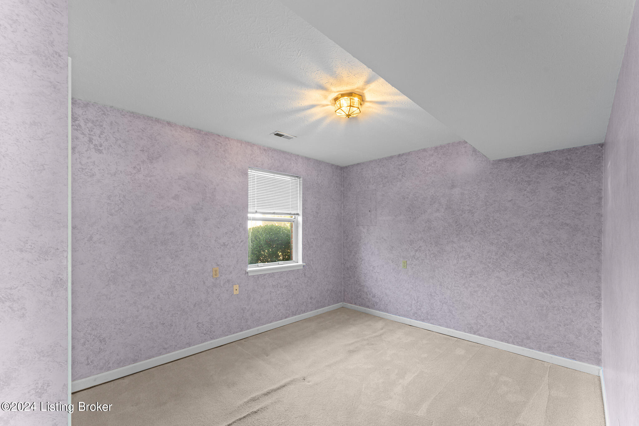 4319 Cara Way