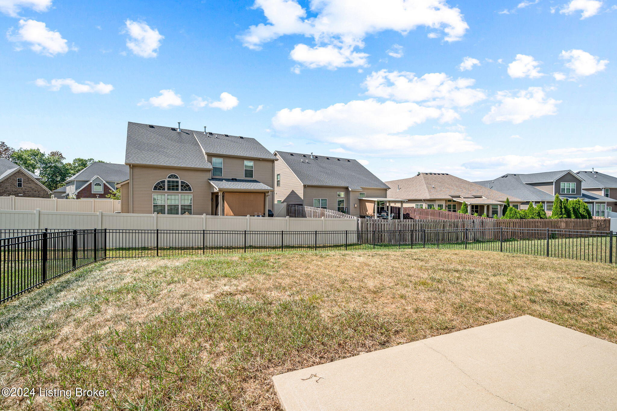 2204 Tatton Dr