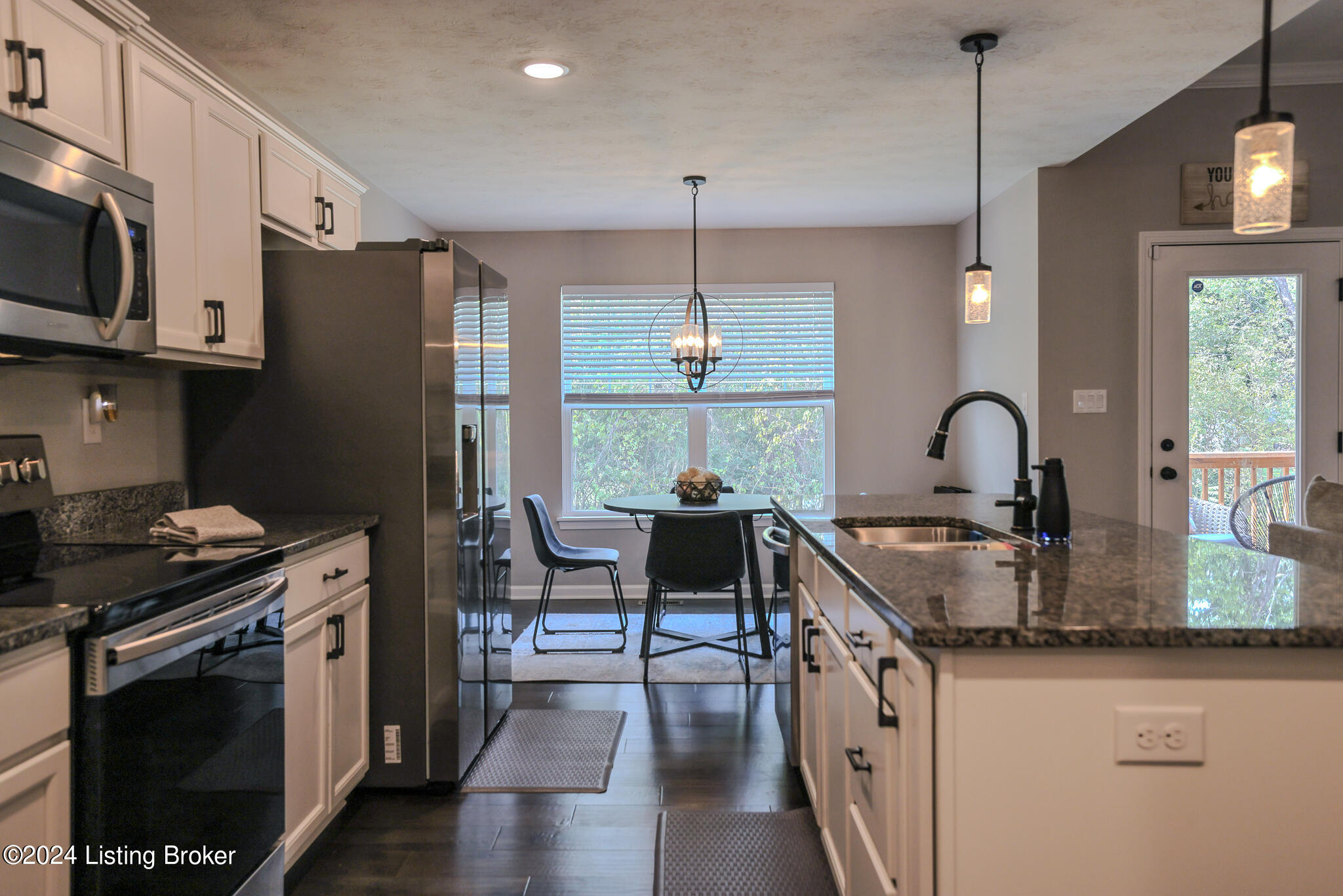 10902 Hidden Trail Ct