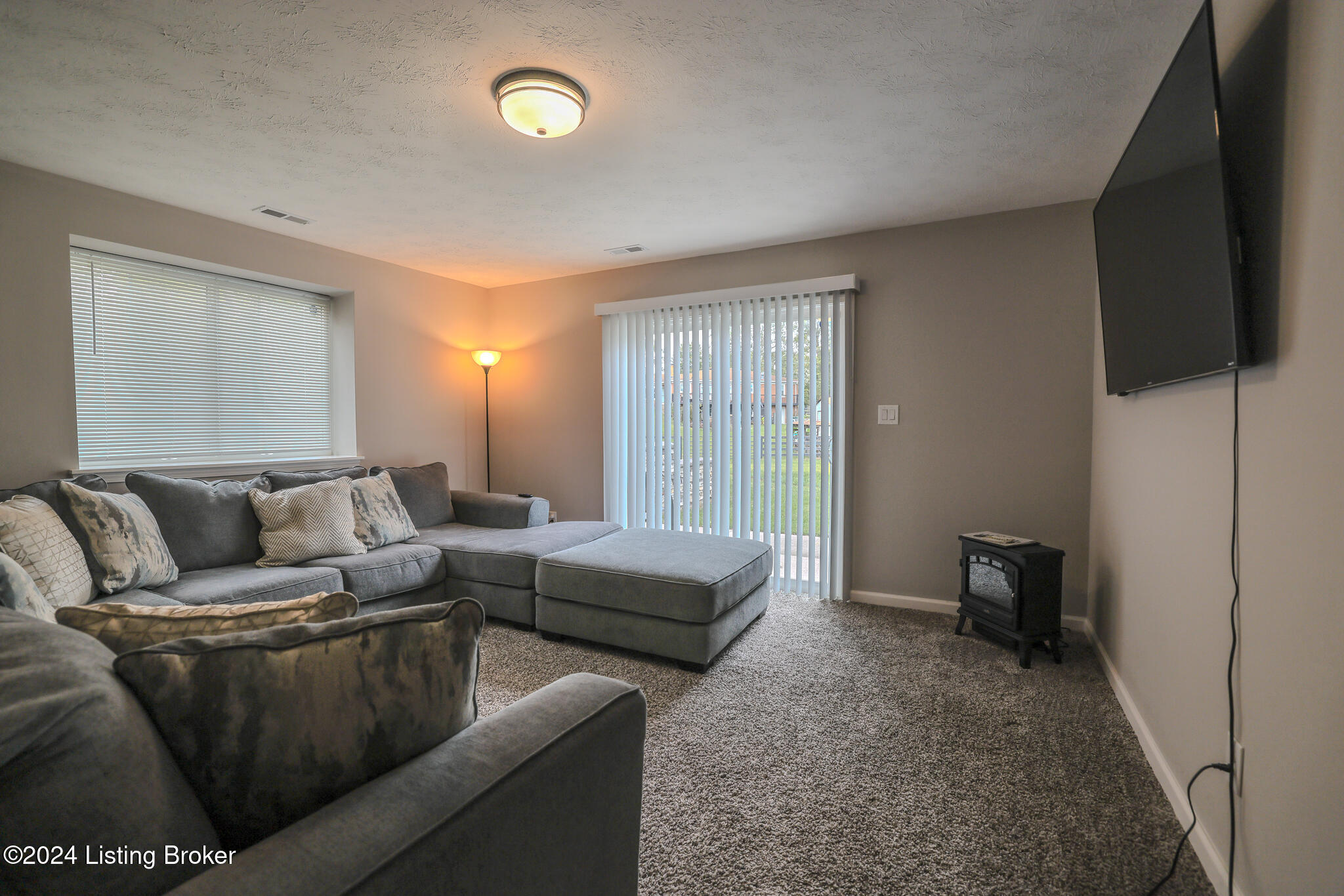 10902 Hidden Trail Ct