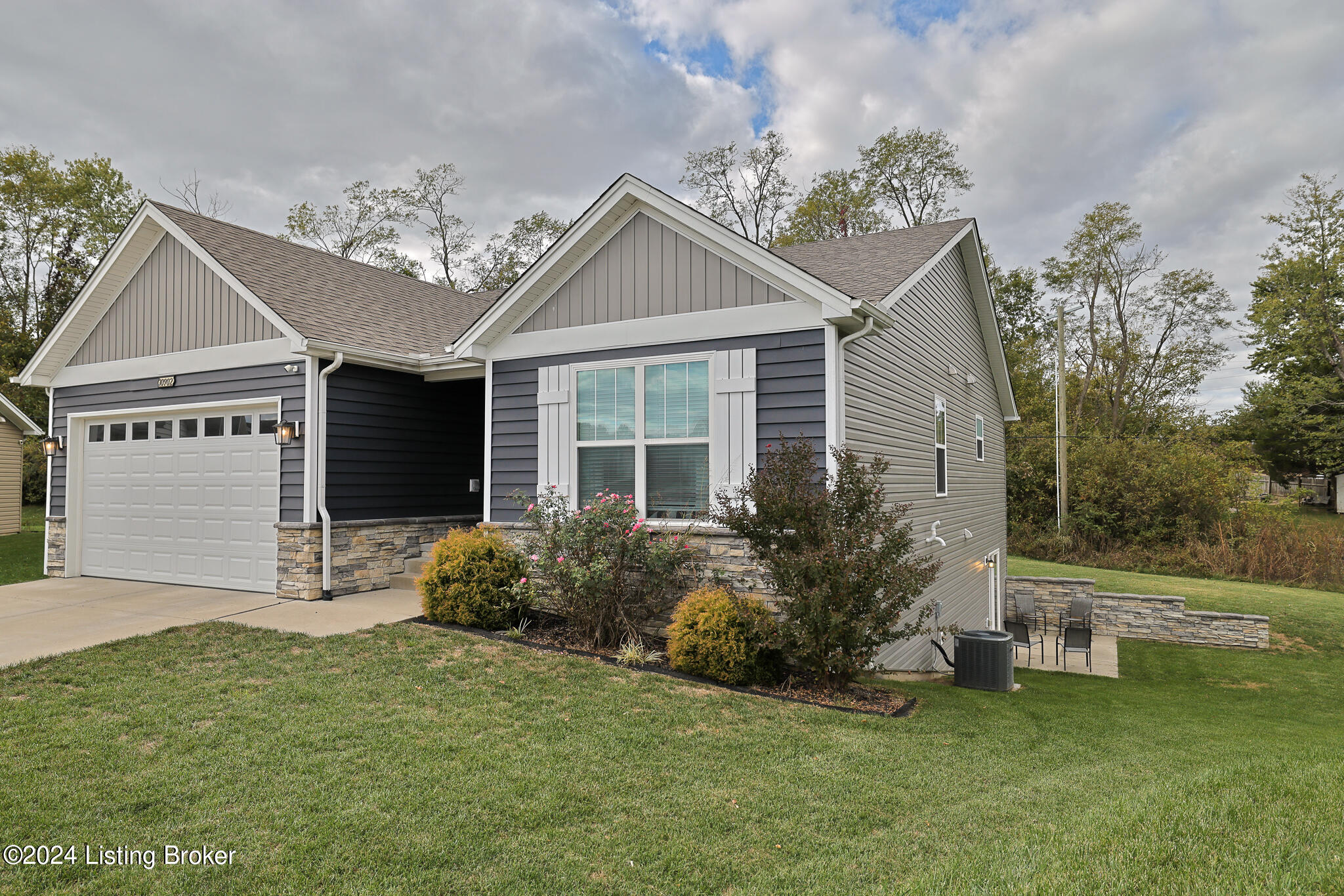10902 Hidden Trail Ct