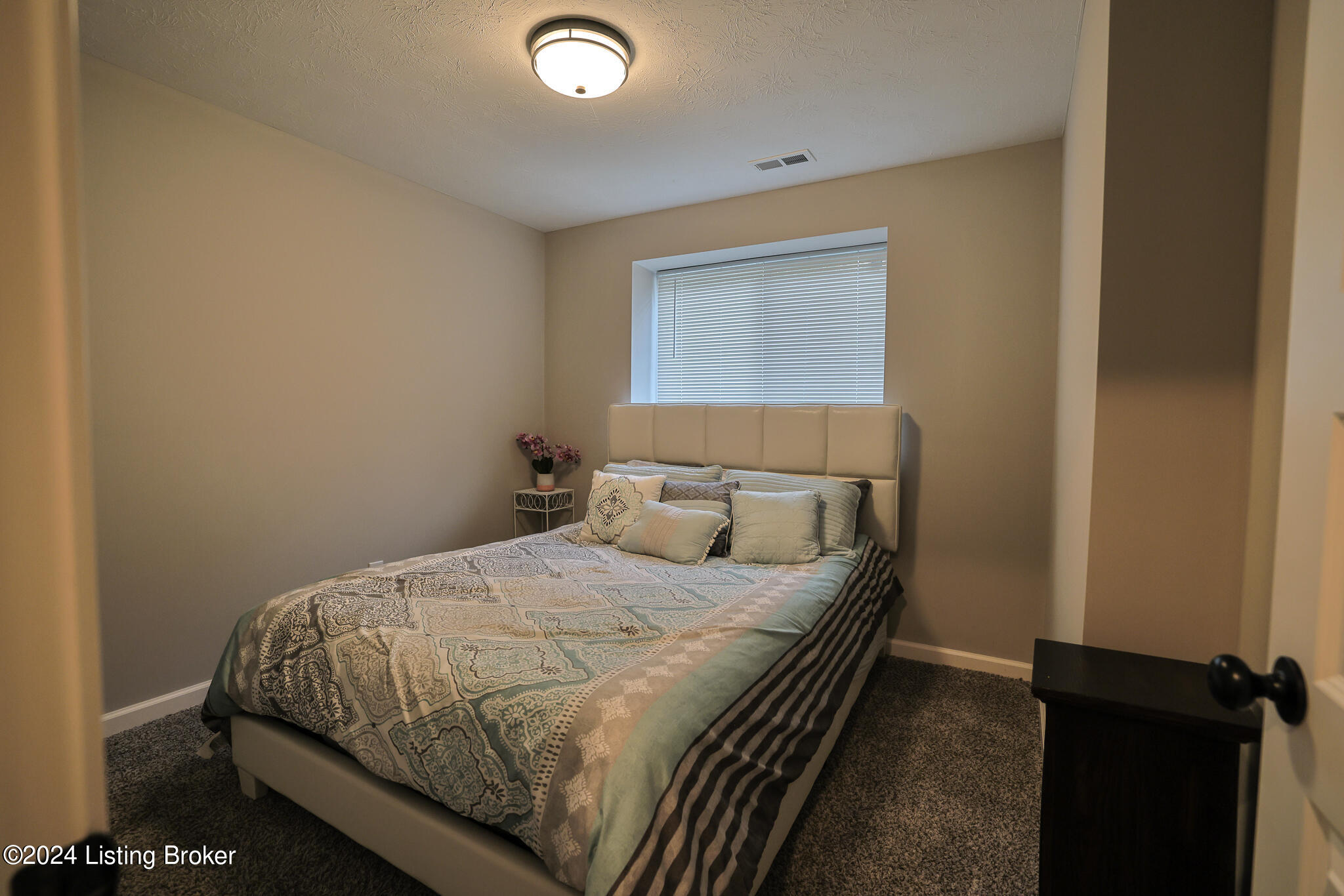 10902 Hidden Trail Ct