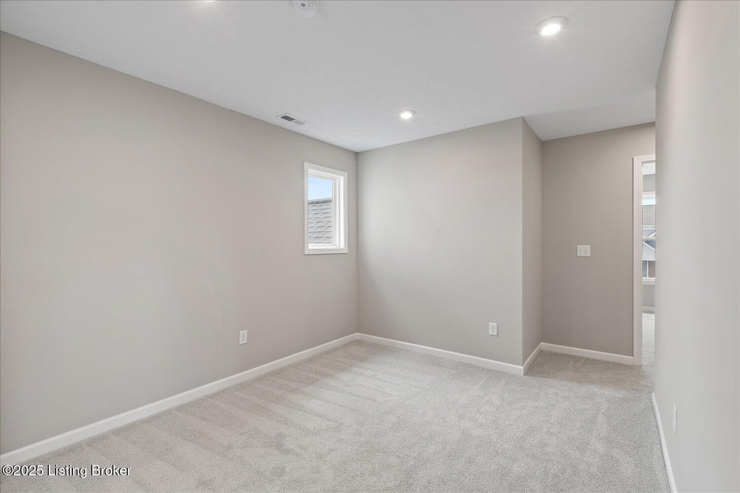 8801 Legendary Ln