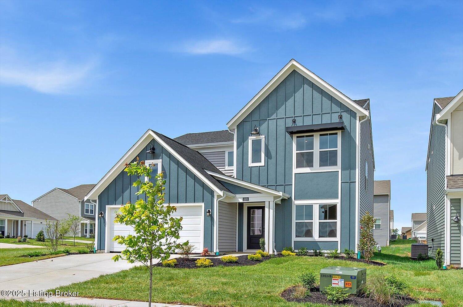 8801 Legendary Ln