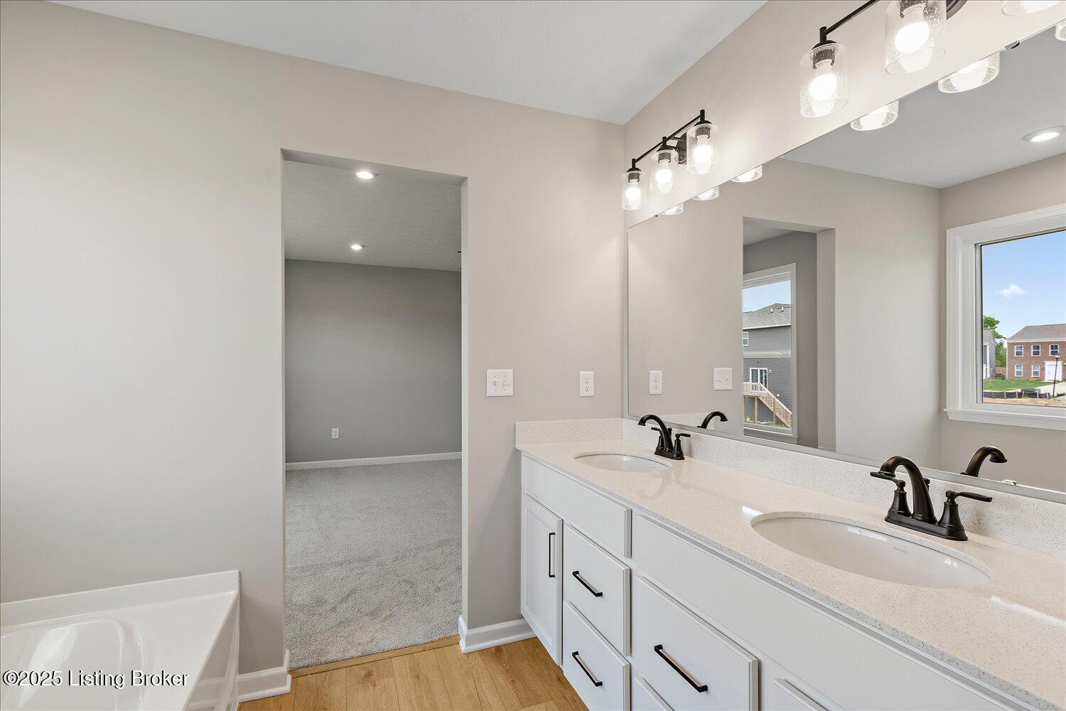 8801 Legendary Ln