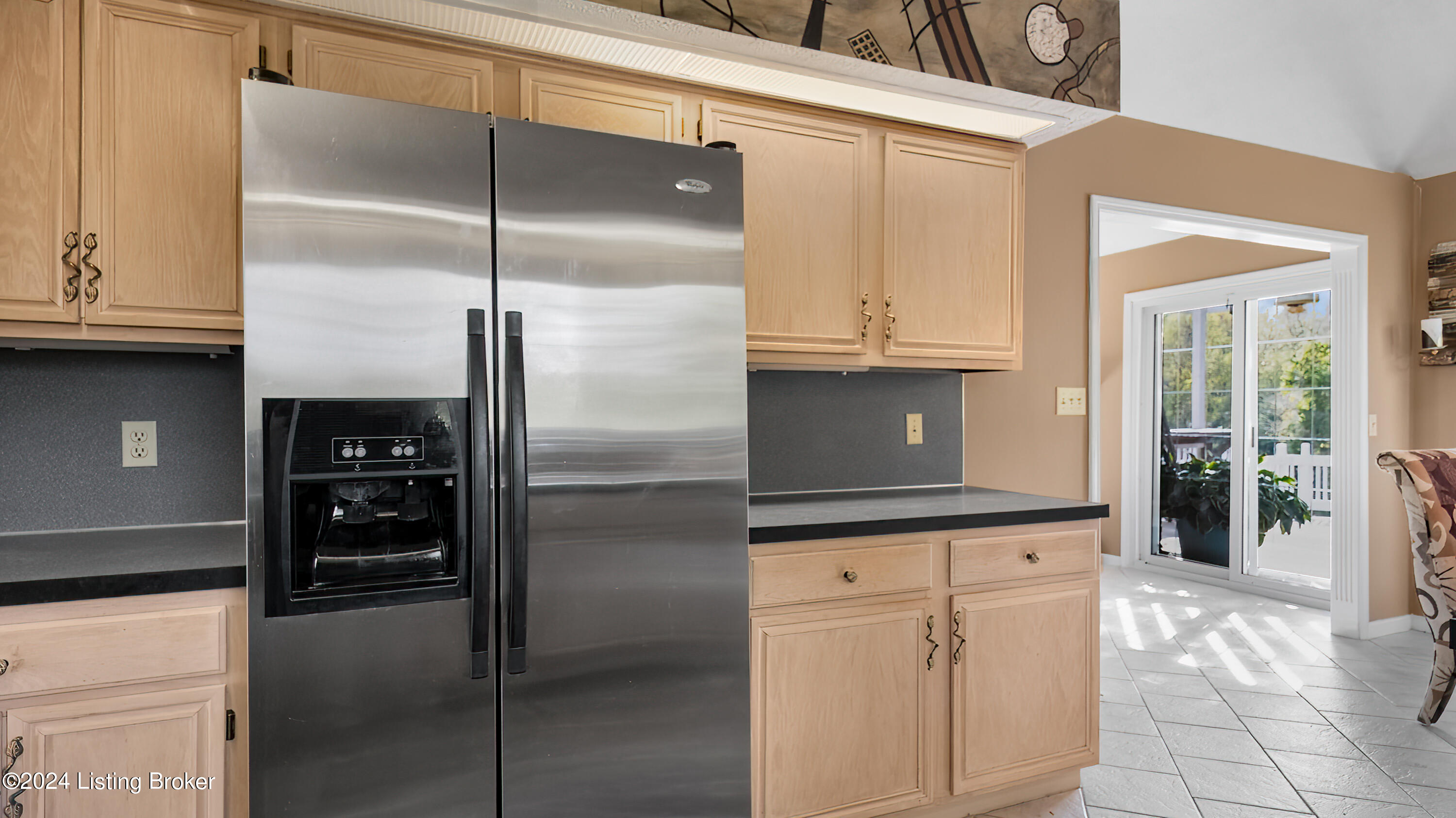 1508 Colonial Ct
