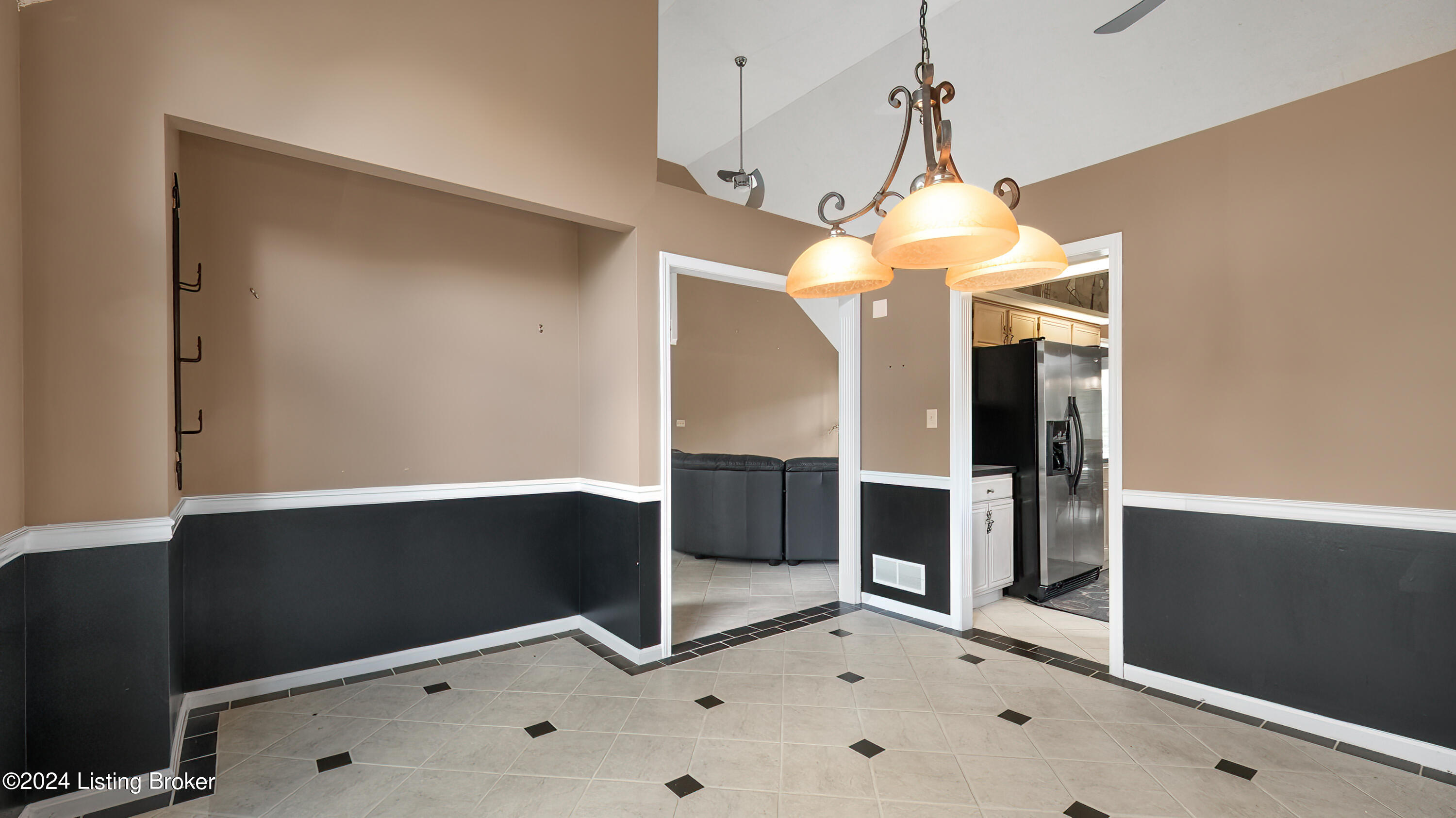 1508 Colonial Ct