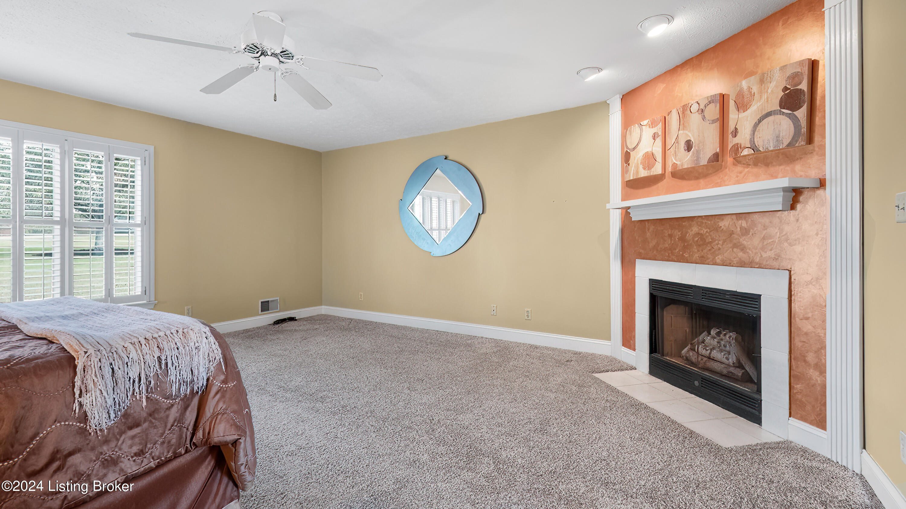 1508 Colonial Ct