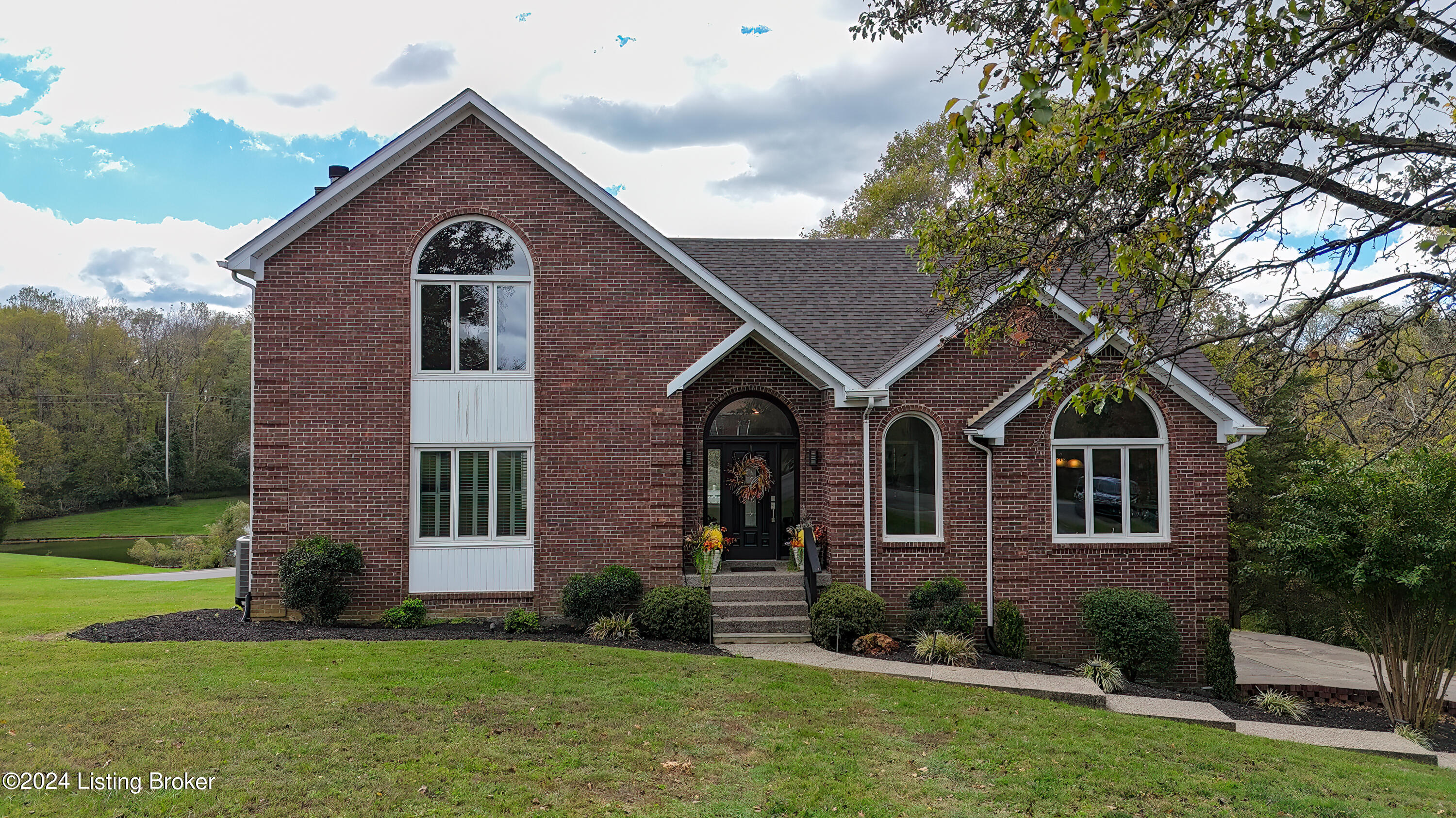 1508 Colonial Ct