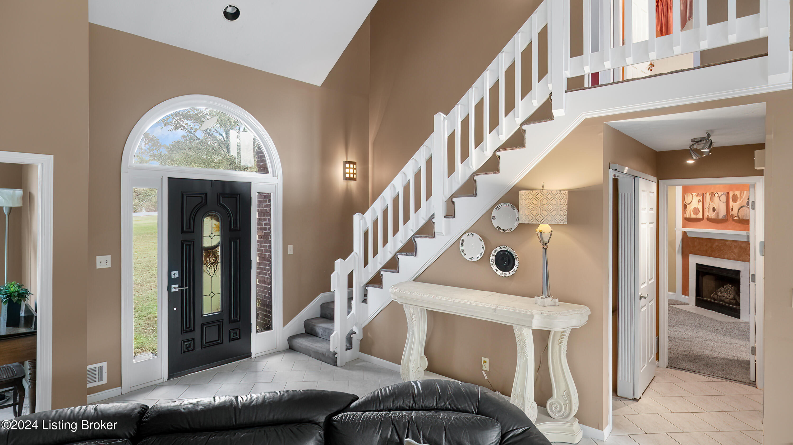 1508 Colonial Ct