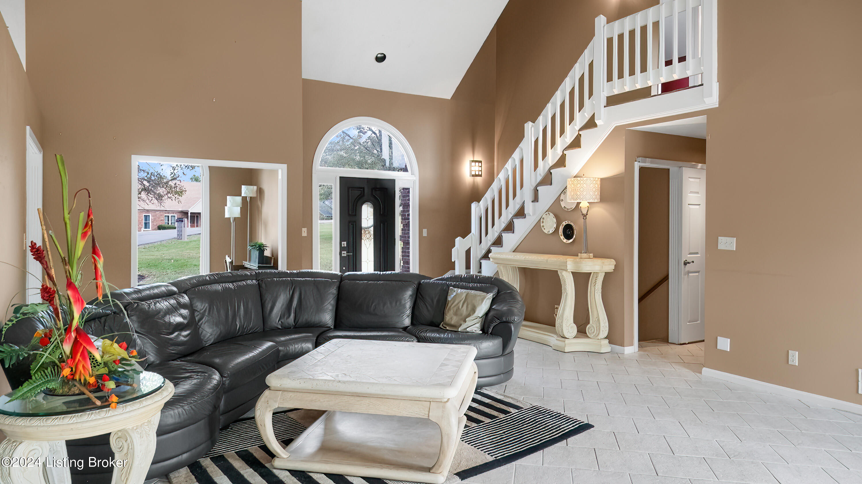 1508 Colonial Ct