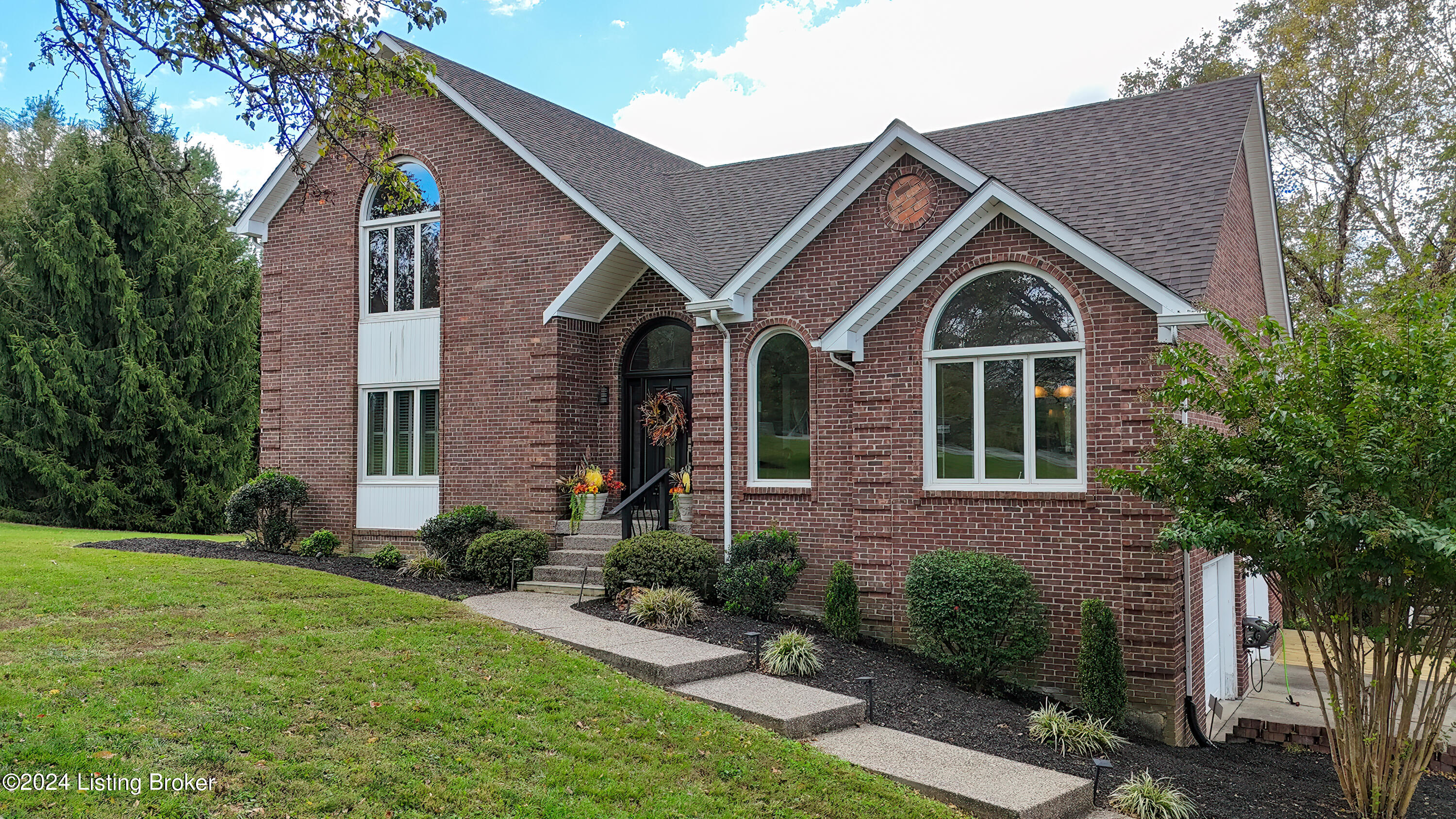 1508 Colonial Ct