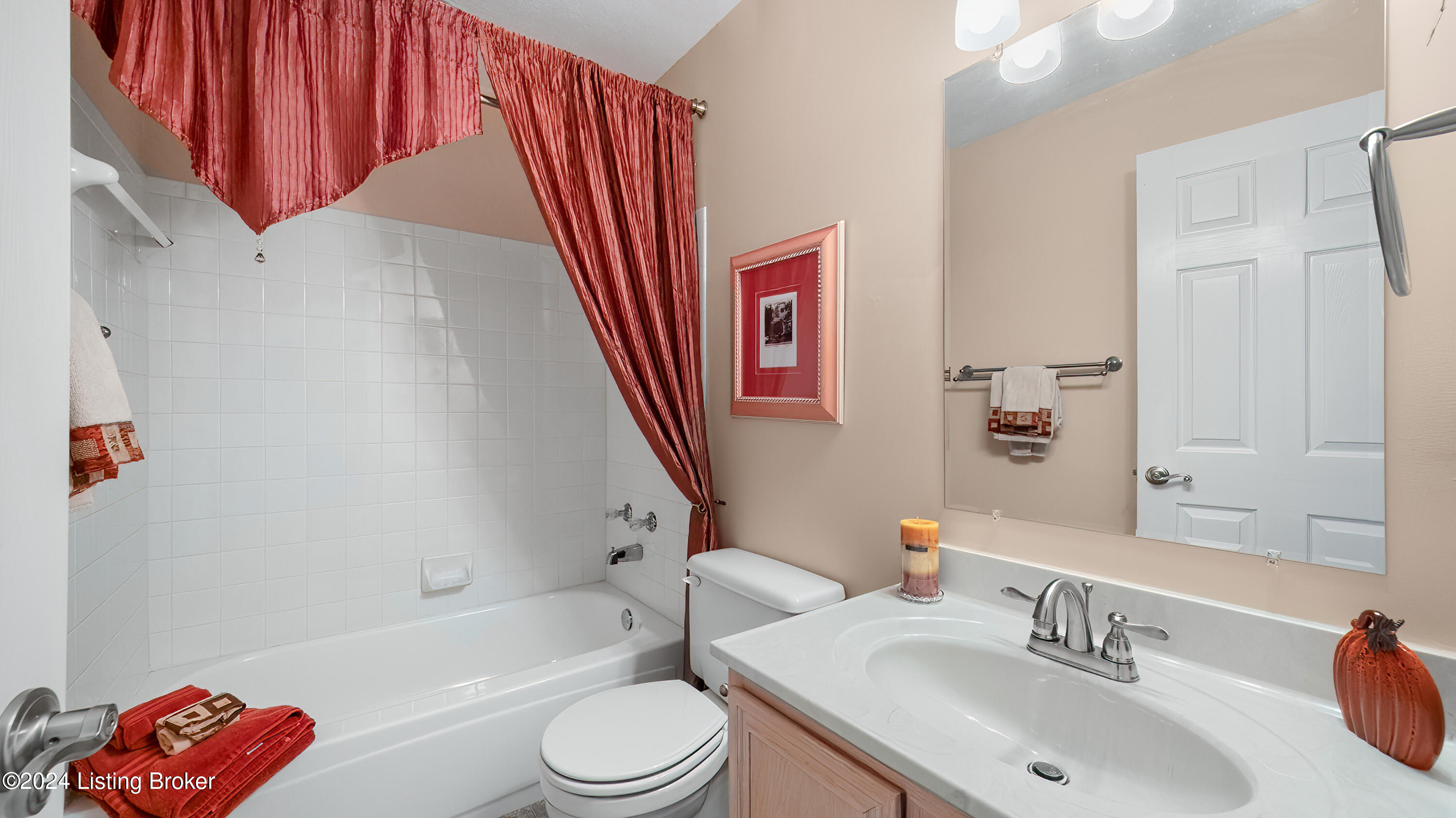 1508 Colonial Ct