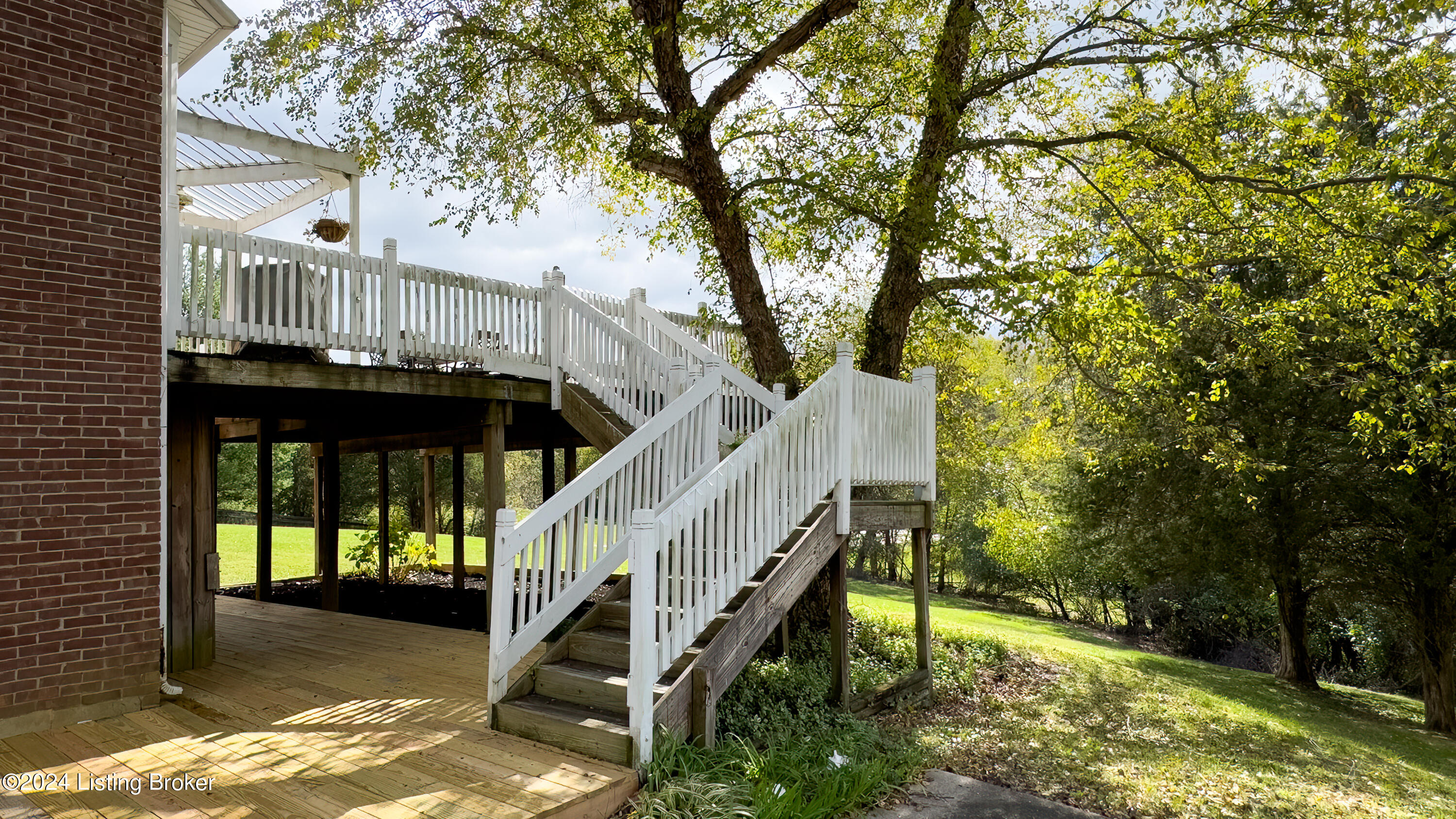 1508 Colonial Ct