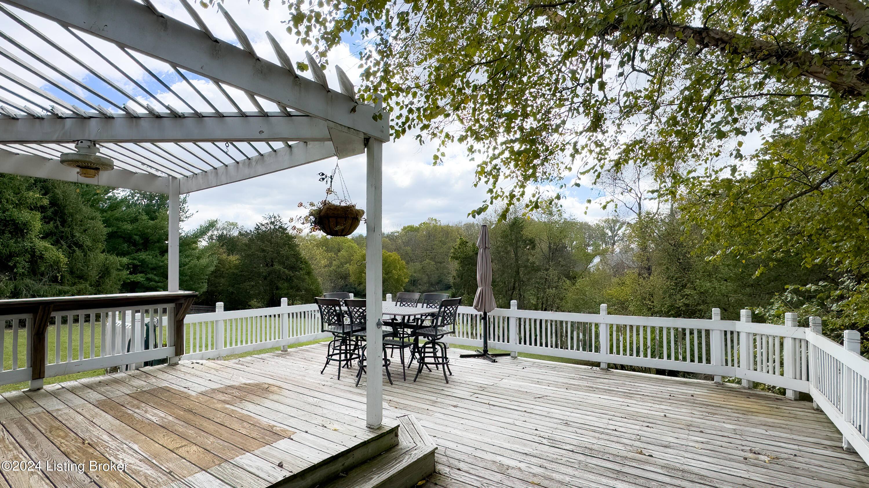1508 Colonial Ct